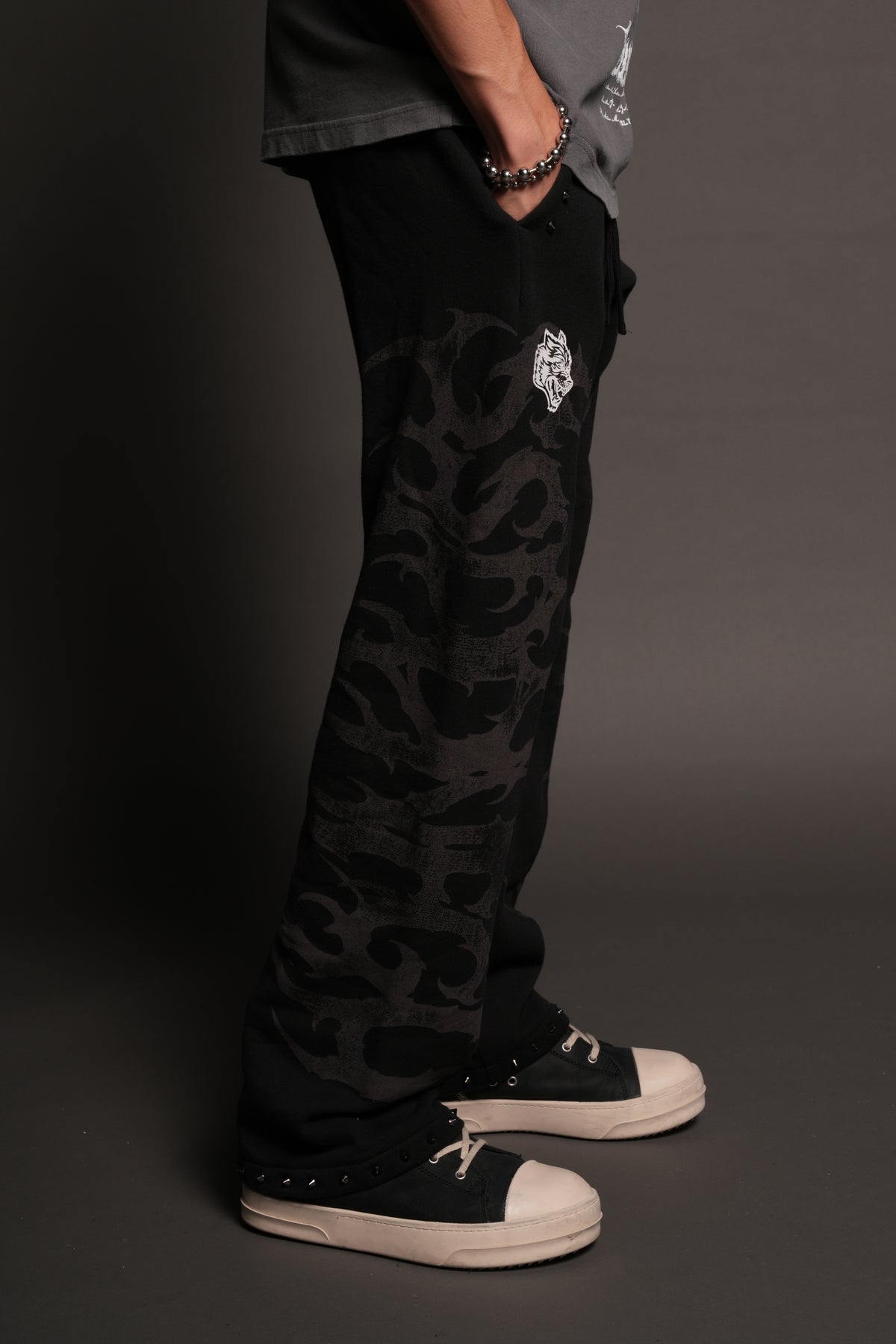 Ssddnfgu Bigelow Sweat Pants In Black