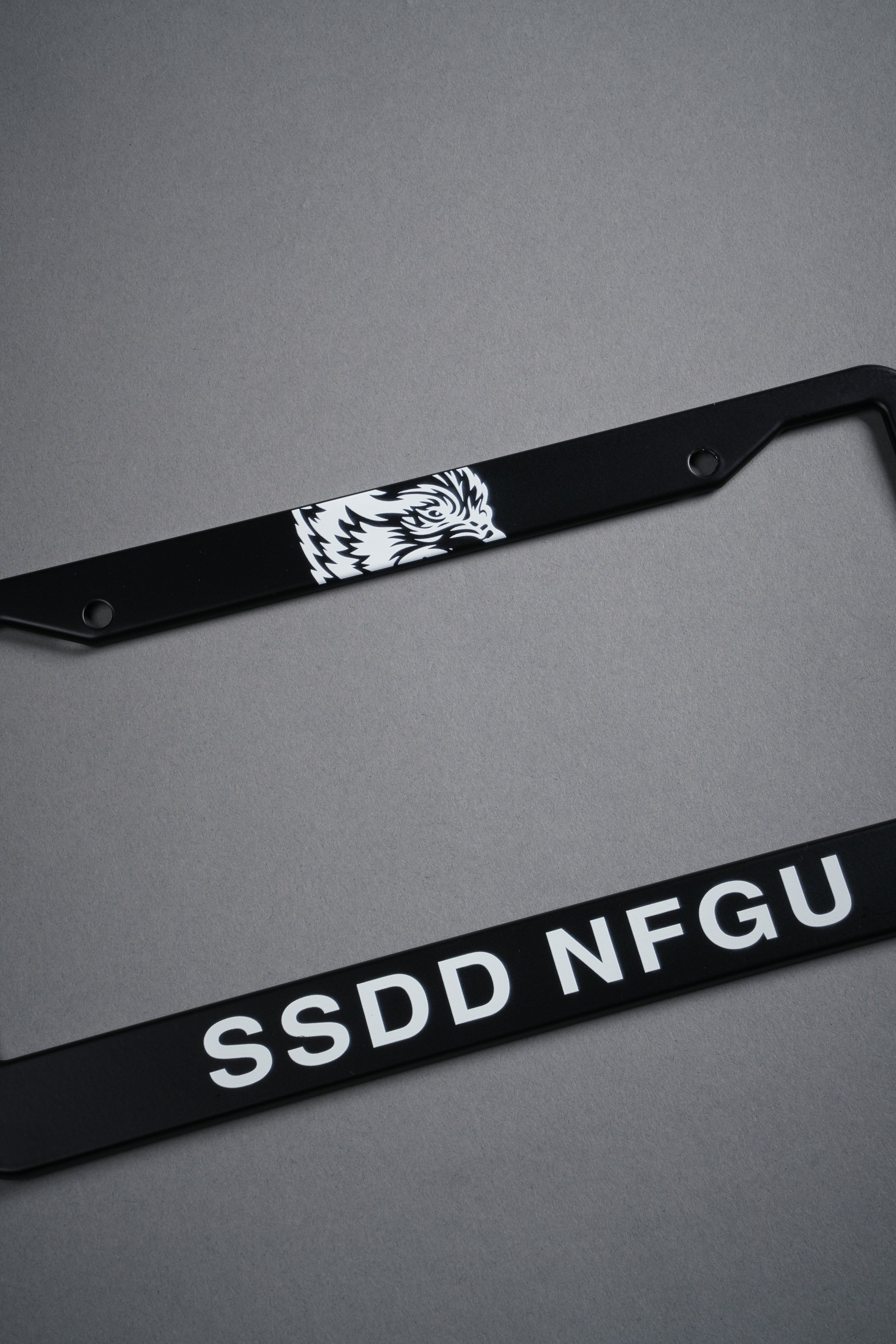 SSDDNFGU License Plate Frame in Black