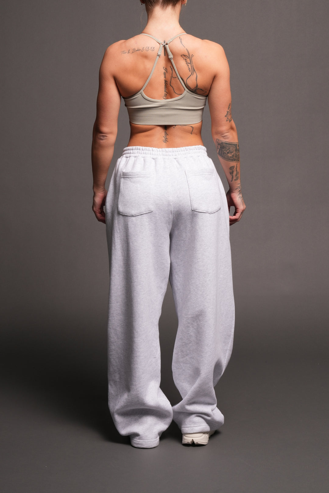 Dual Yara Pleated Sweat Pants In Super Light Athletic Gray