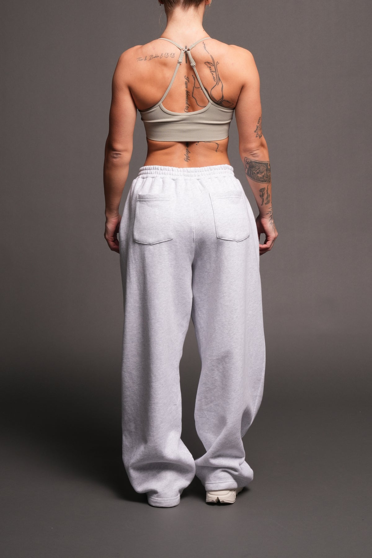 Dual Yara Pleated Sweat Pants In Super Light Athletic Gray