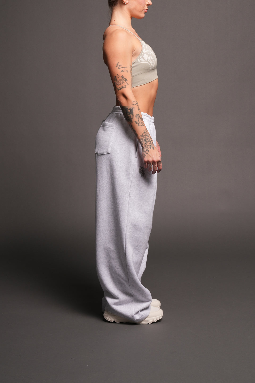 Dual Yara Pleated Sweat Pants In Super Light Athletic Gray