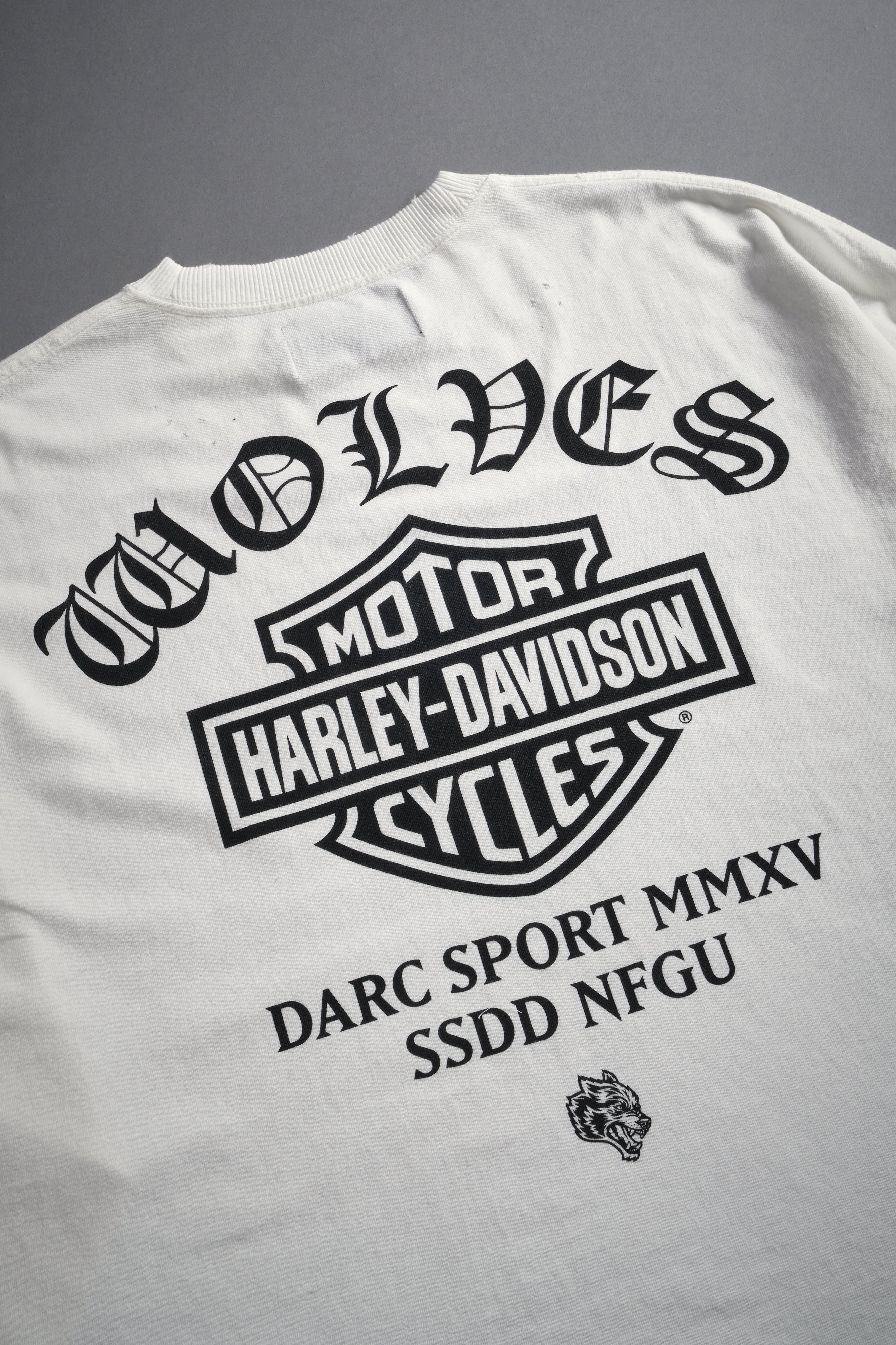 Harley-Davidson Wolves Distressed Grunge "Box Cut" L/S Tee in Cream