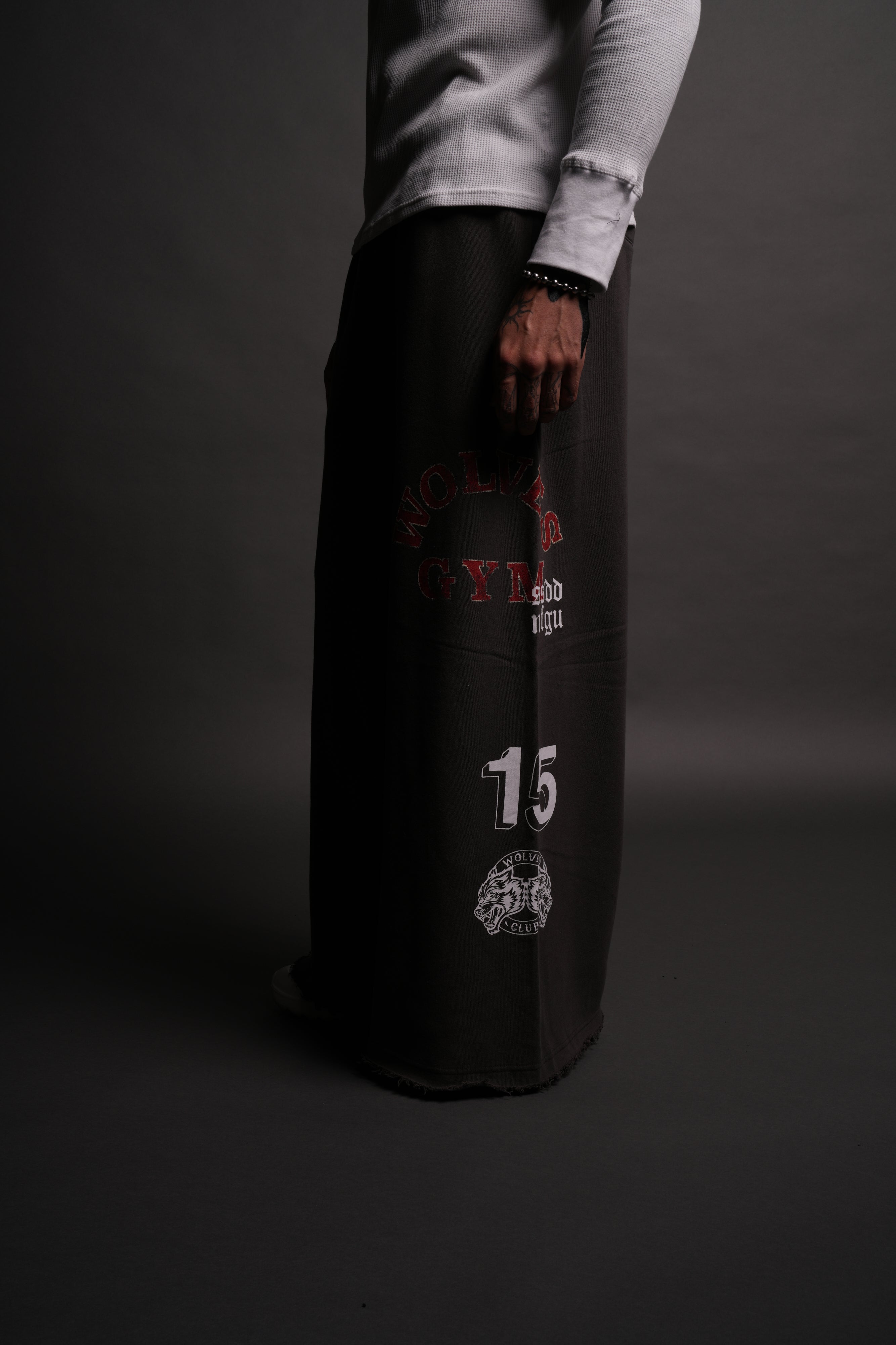 Wolves Gym V2 Oversized Omen Sweat Pants in Wolf Gray