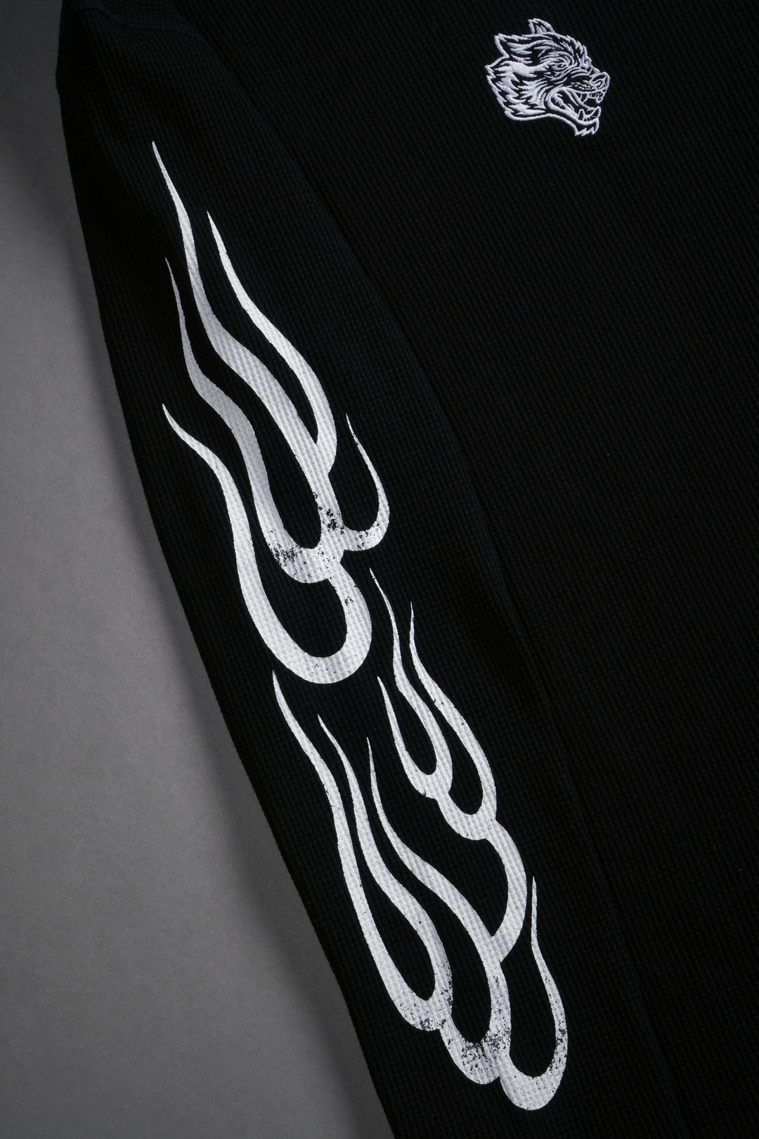 Wolves Flame Lightweight Thermal in Black
