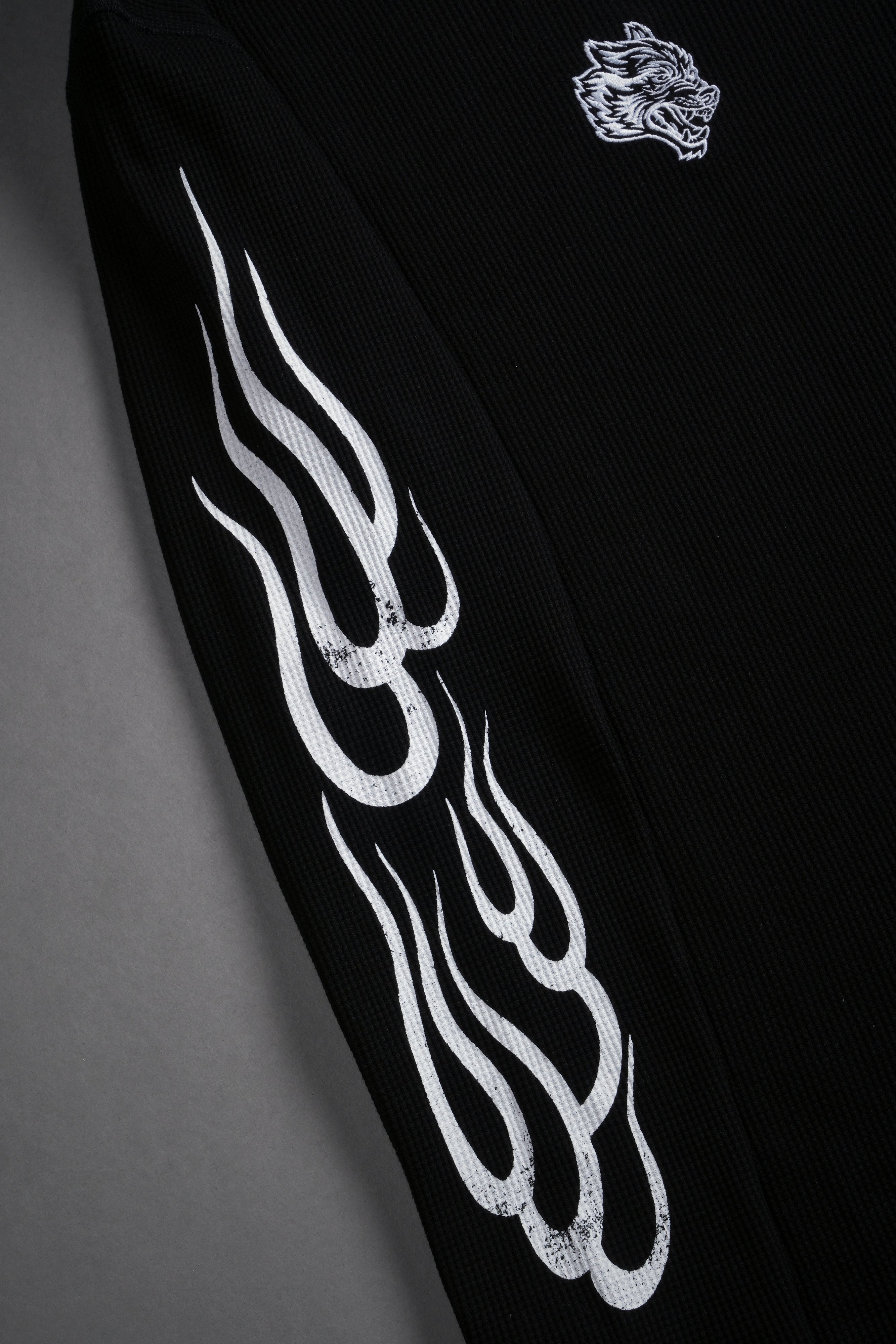 Wolves Flame Lightweight Thermal in Black
