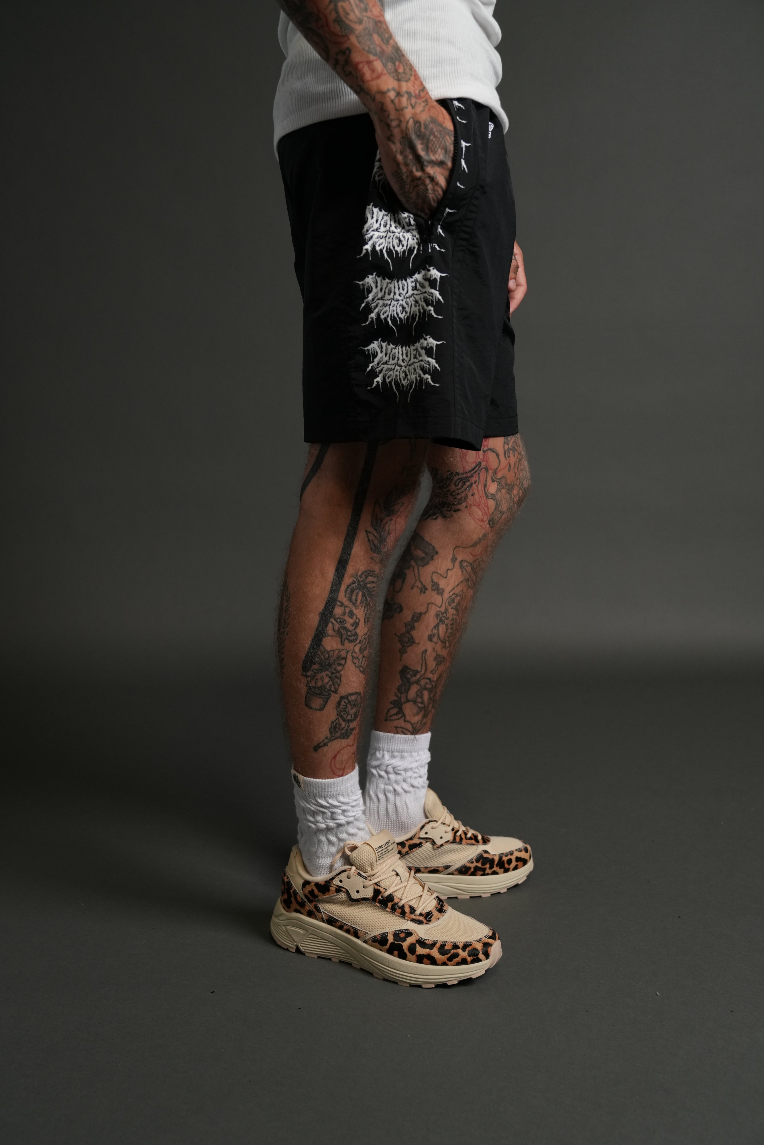 Drip Hesh Remind Track Shorts in Black/White
