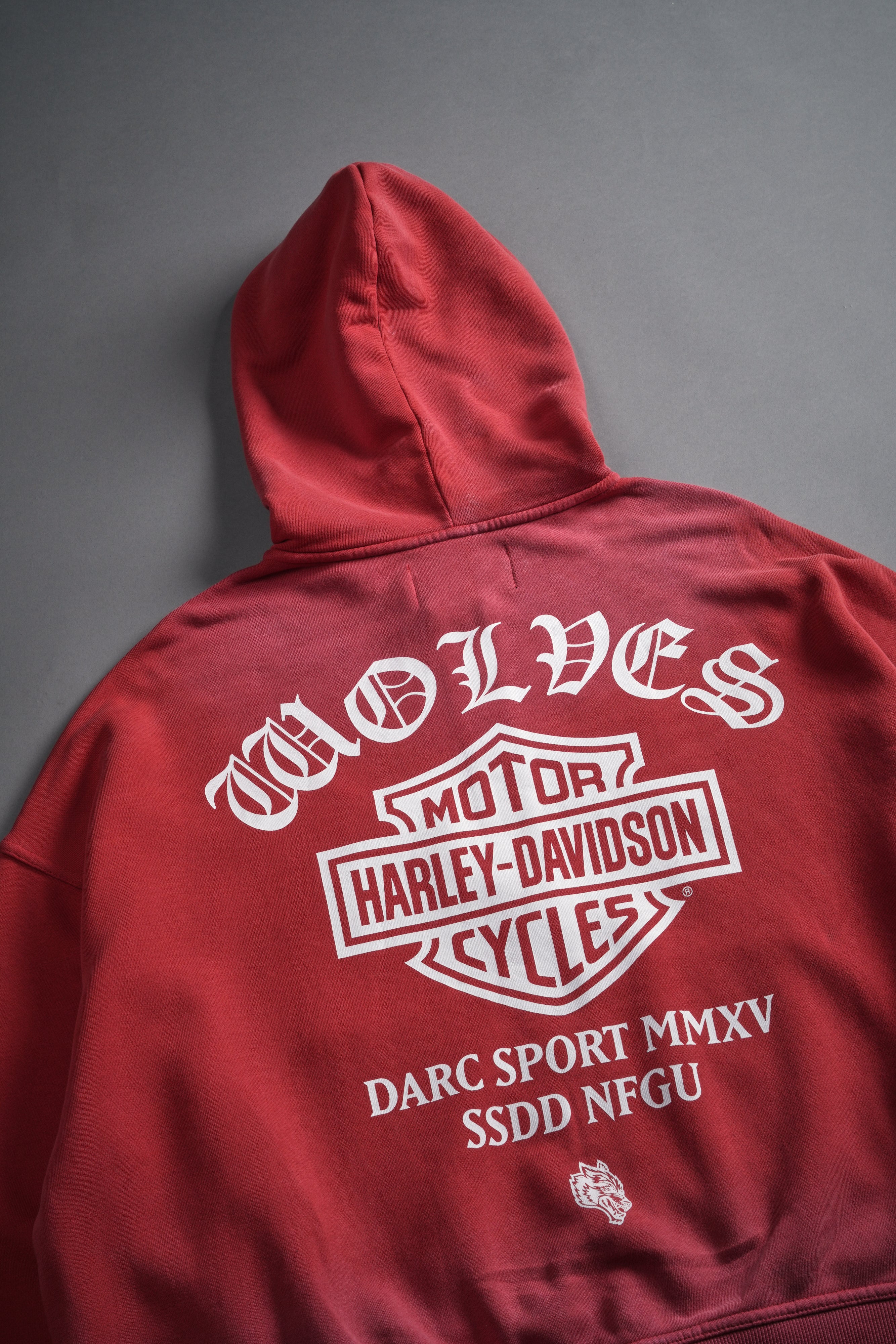 Harley-Davidson Wolves Vex Double Zip Hoodie in Roman Red Drift