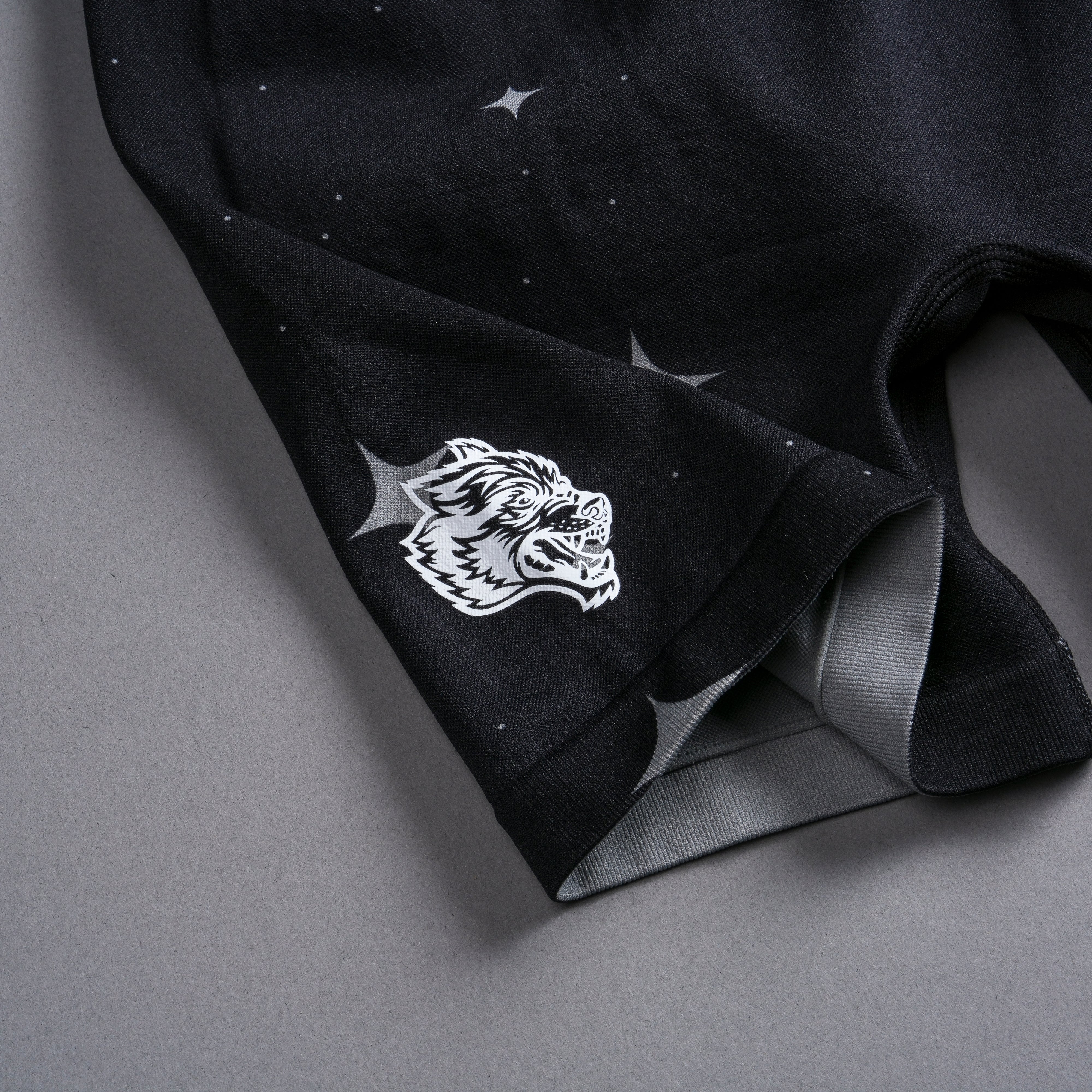 Chopper V2 Everson Seamless "Training" Shorts in Black Starry Night