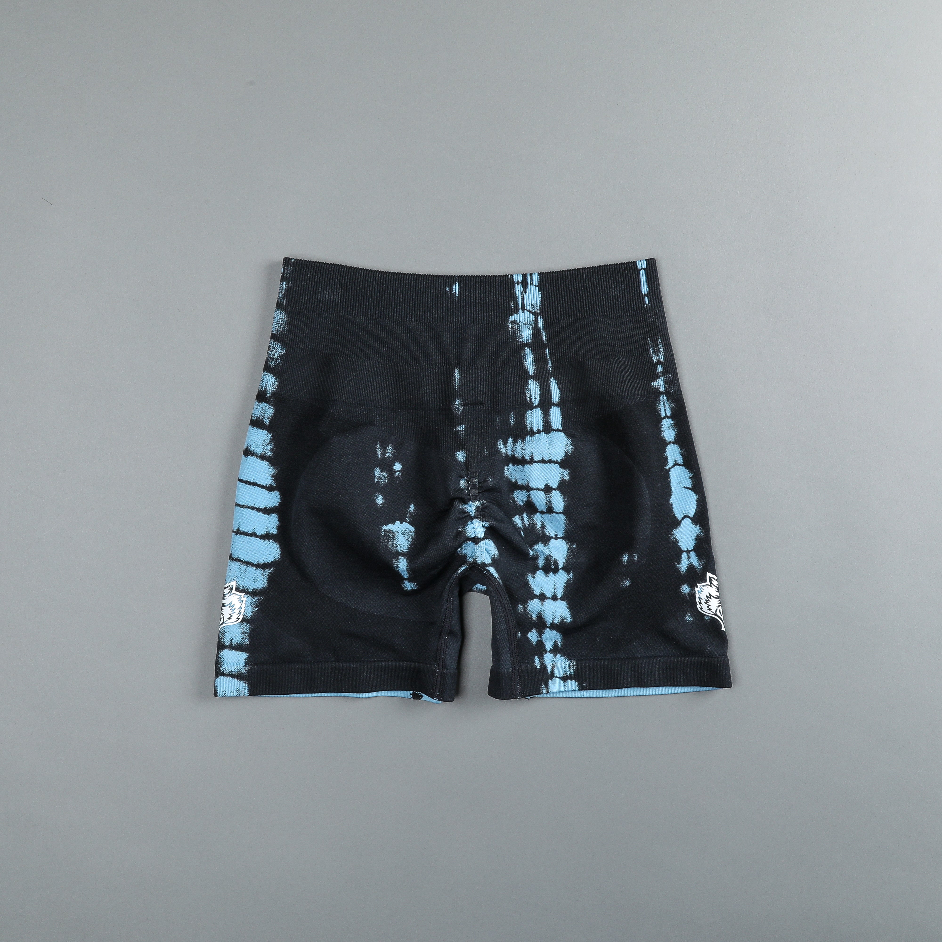 【24時間以内・匿名配送】DarcSport Seamless Shorts S Wolves Forever Everson Seamless 