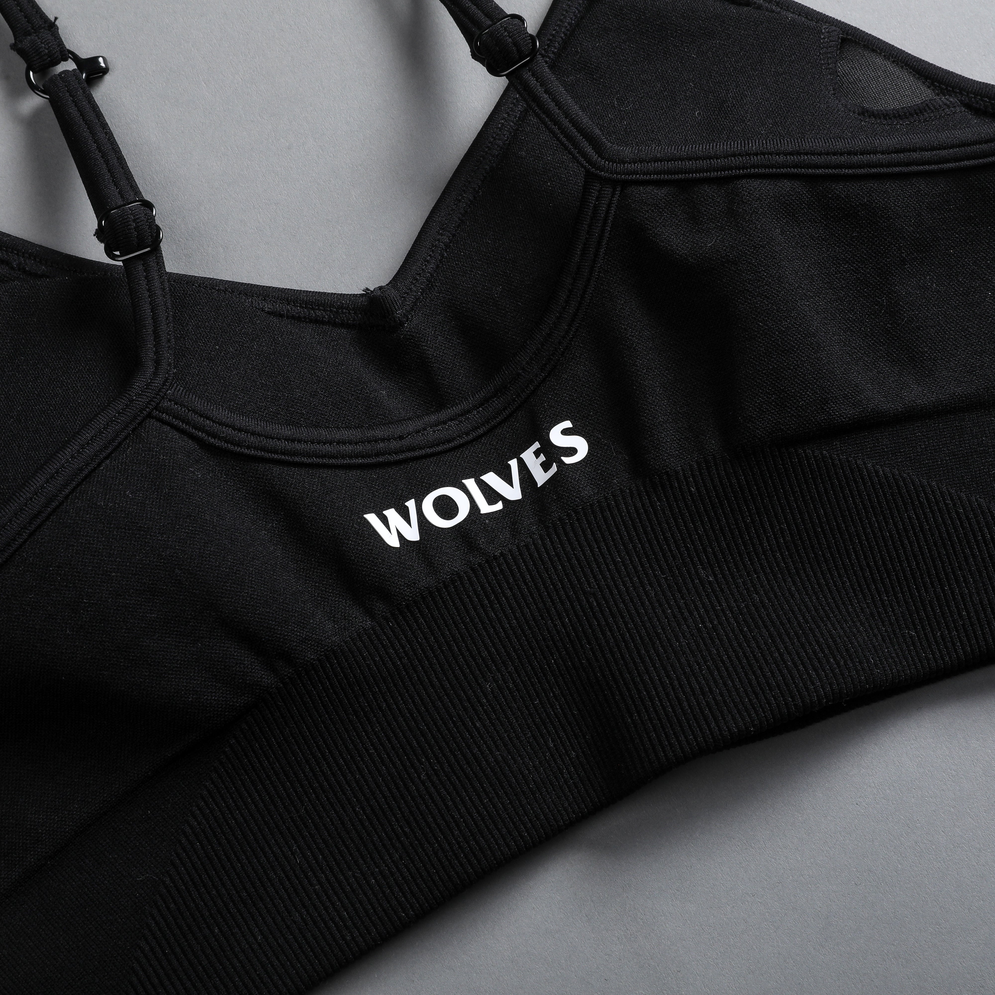 Faster "Everson Seamless" Sports Bra in Black