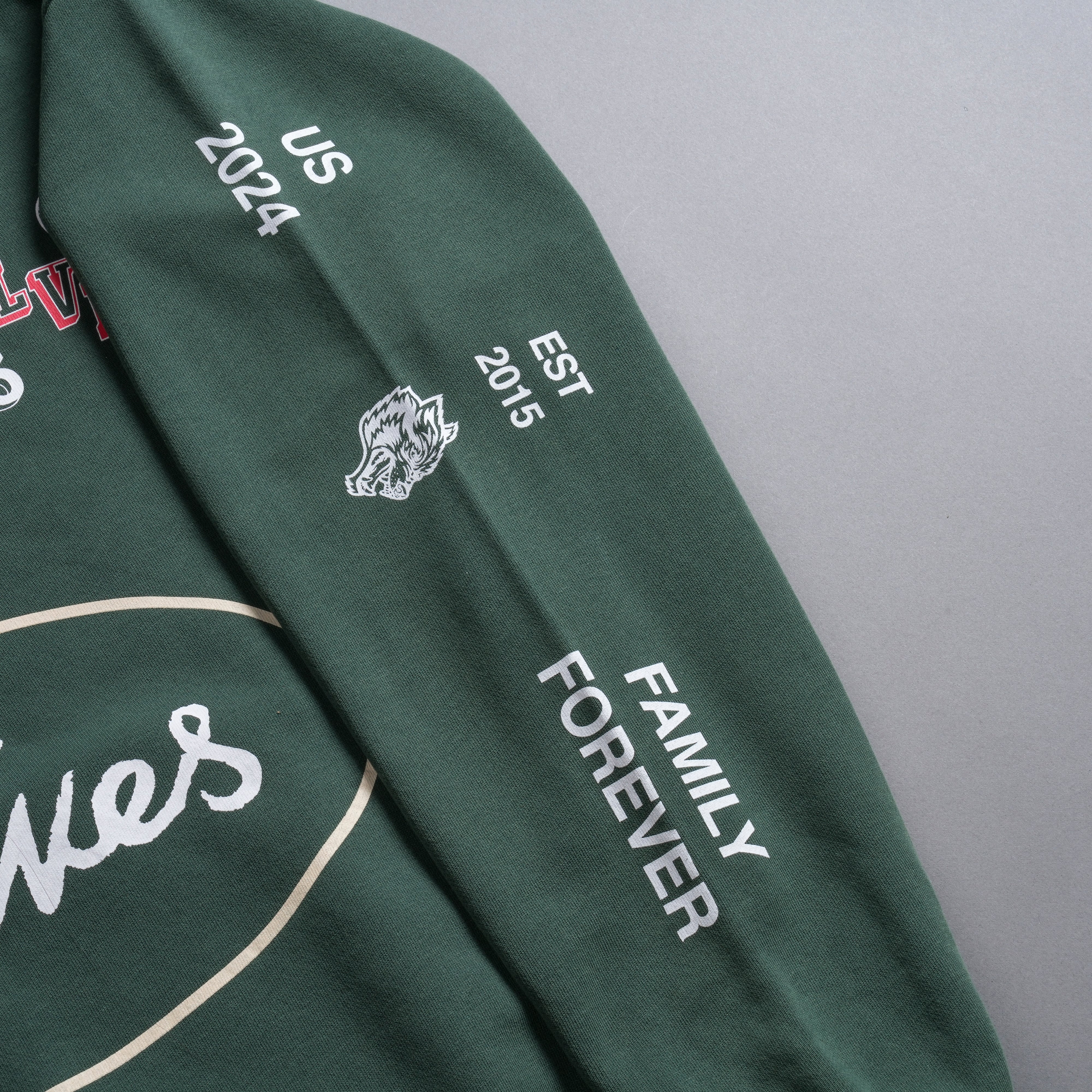 Live Fast V2 She London Crewneck in Norse Green