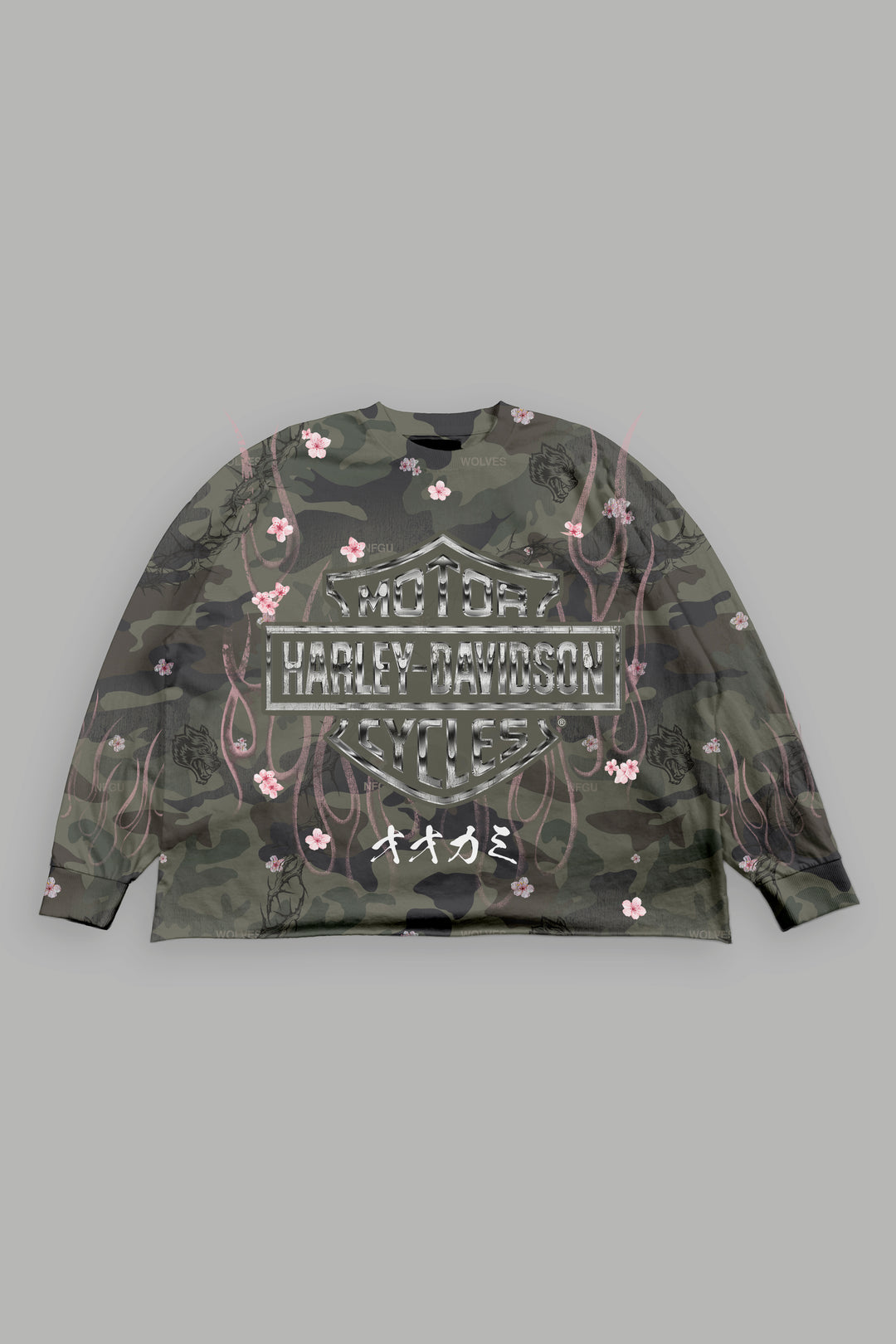 Darc Blossom Grunge Mid Length Raw Hem Ls Tee in Warrior In A Garden Green Camo