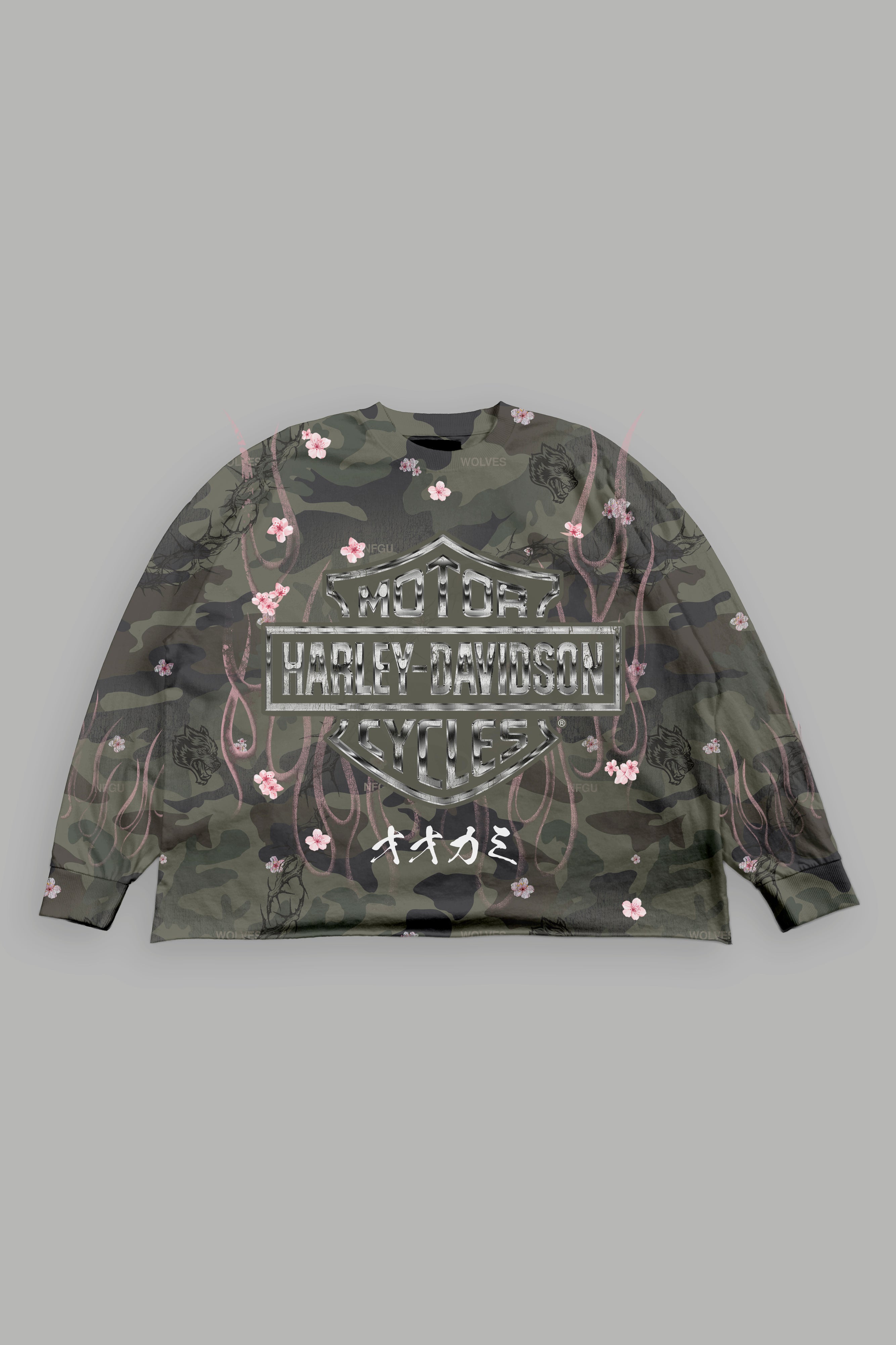 Darc Blossom Grunge Mid Length Raw Hem Ls Tee in Warrior In A Garden Green Camo
