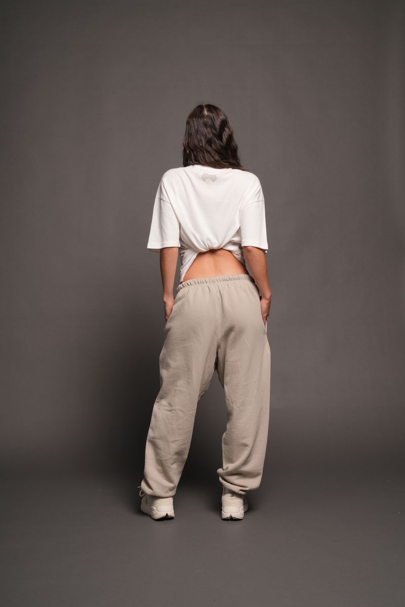 Darc Emblem Pump Cover In Cream