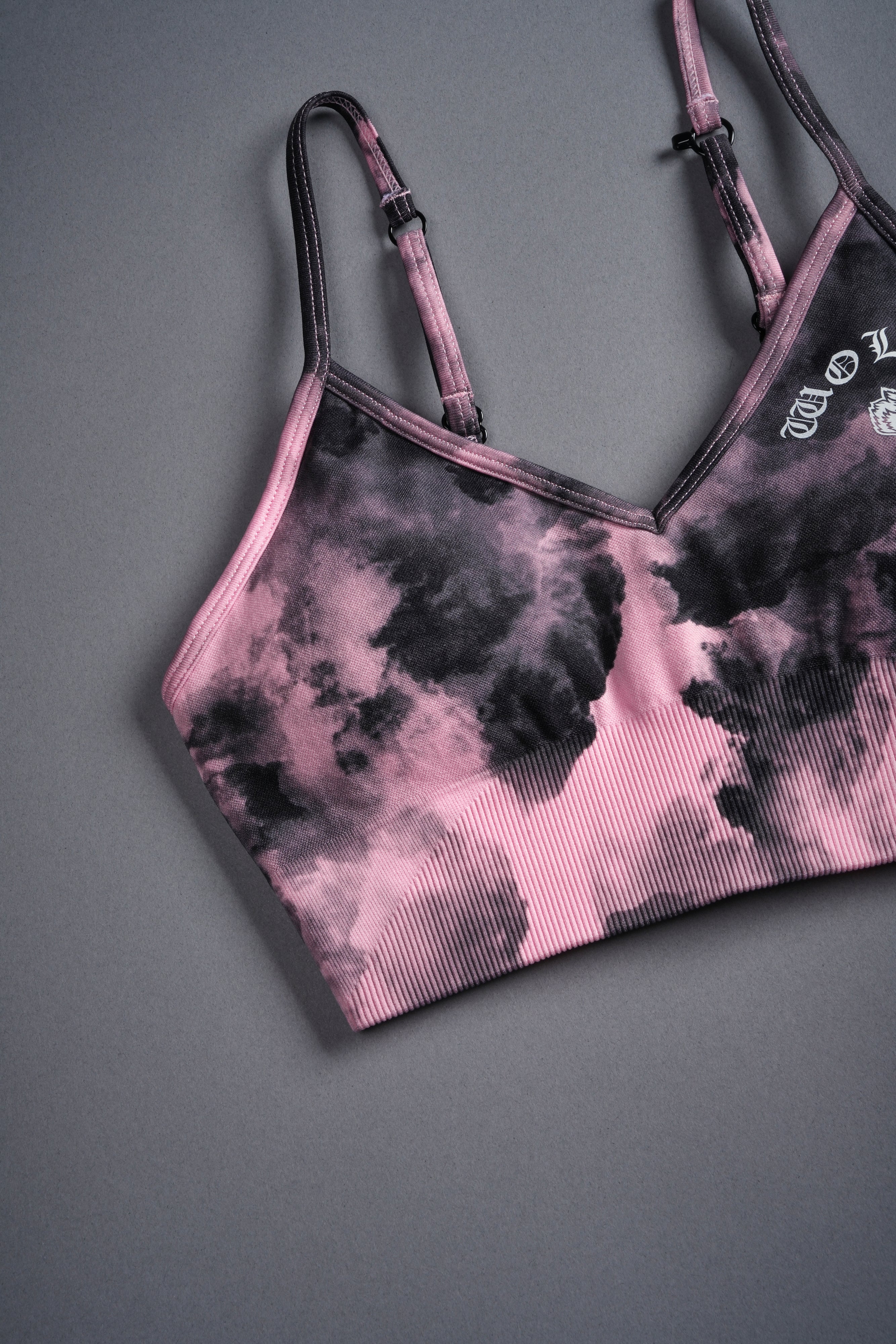 Chopper V2 "Everson Seamless" Sports Bra in Cherry Blossom Ghost Clouds