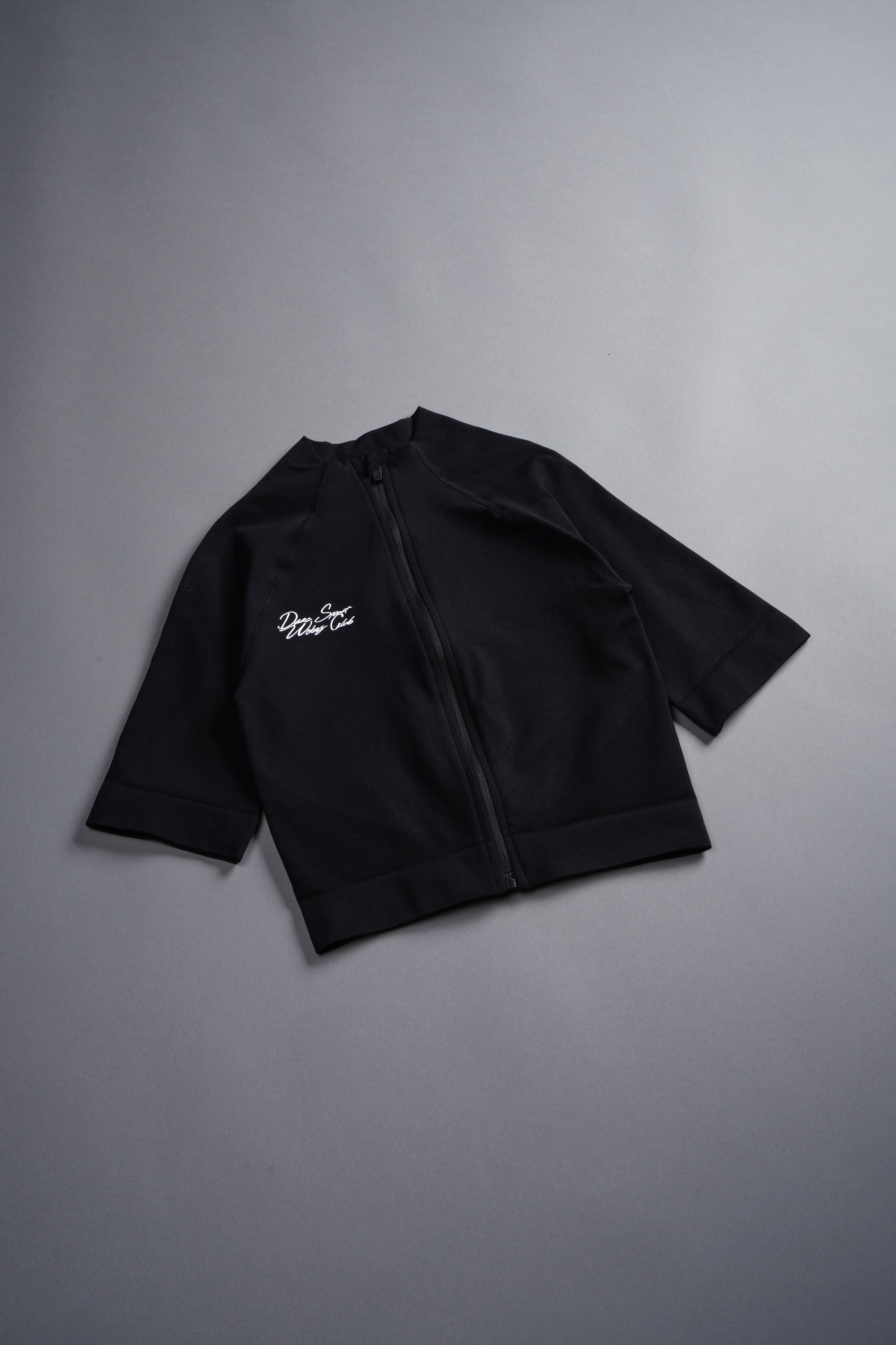 Written In Stone "Everson Seamless" Yasmin S/S Zip Top in Black