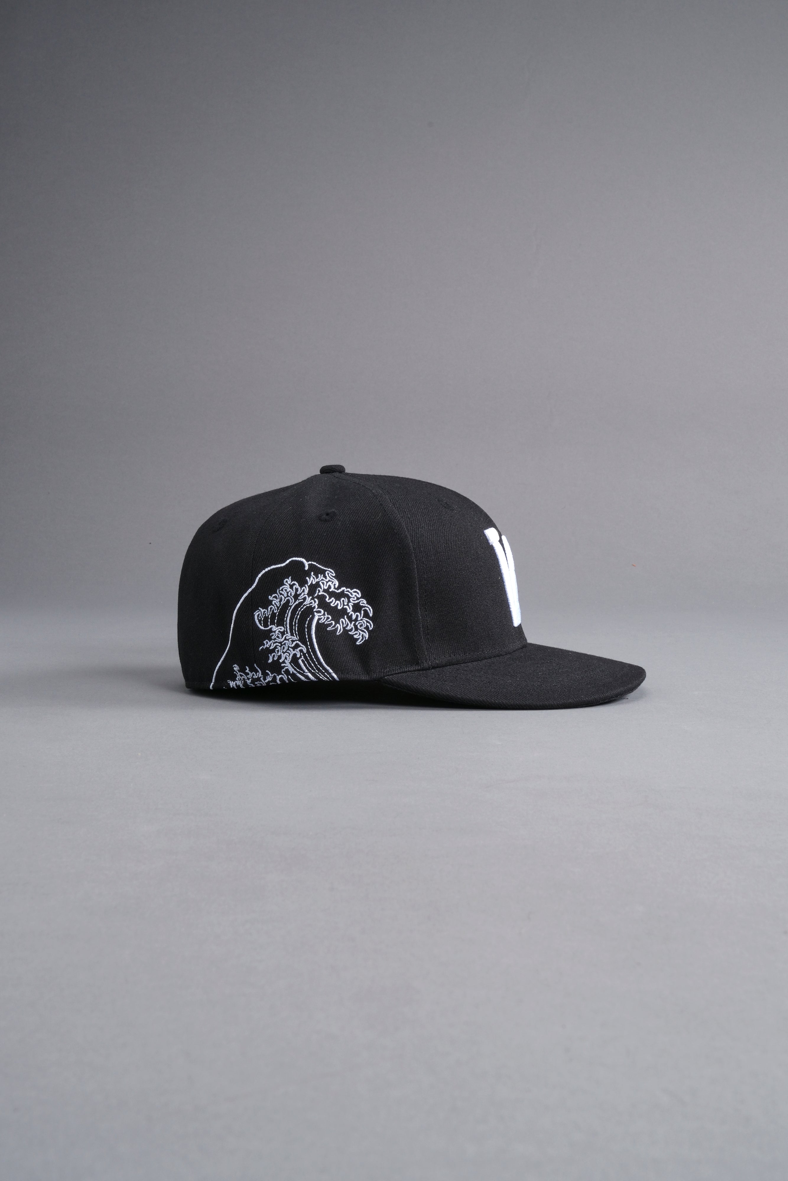 Nami Fitted Hat in Black