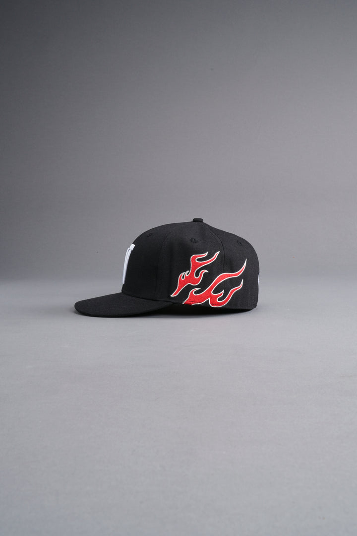 "W" Mempo Fitted Hat in Black