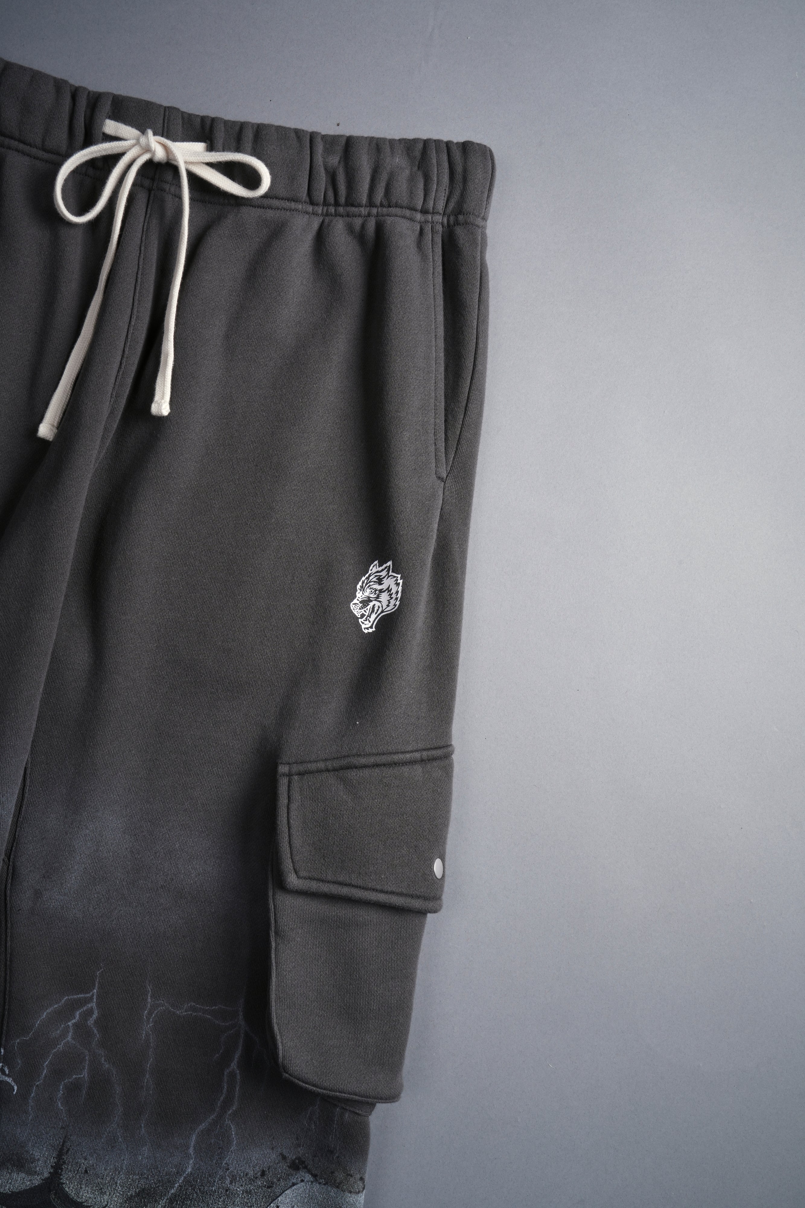 Virtues Bigelow Cargo Sweat Pants in Wolf Gray