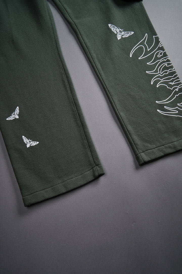 Death Head Bigelow Cargo Sweat Pants in Green Ivy