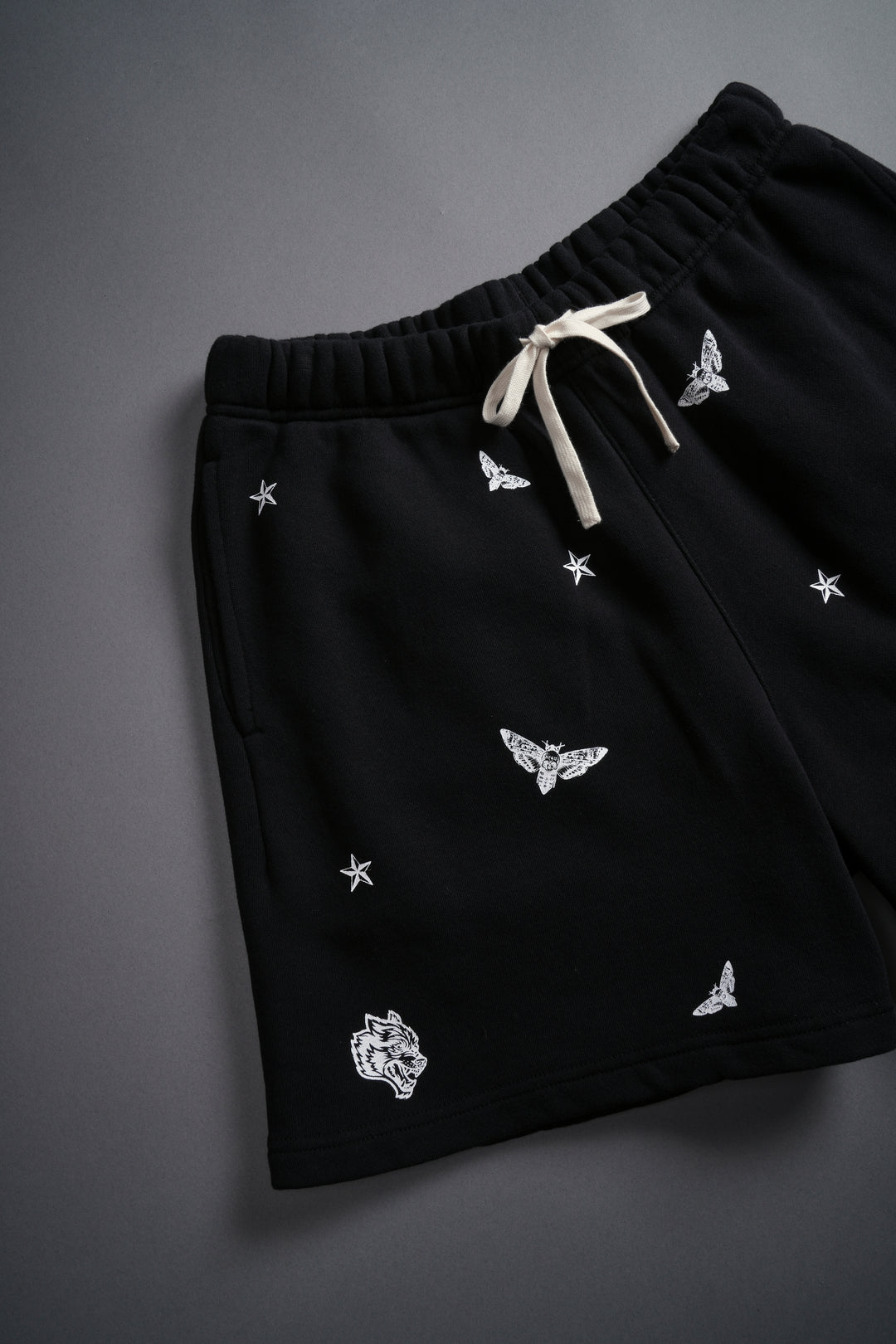 Guidance Post Lounge Sweat Shorts in Black