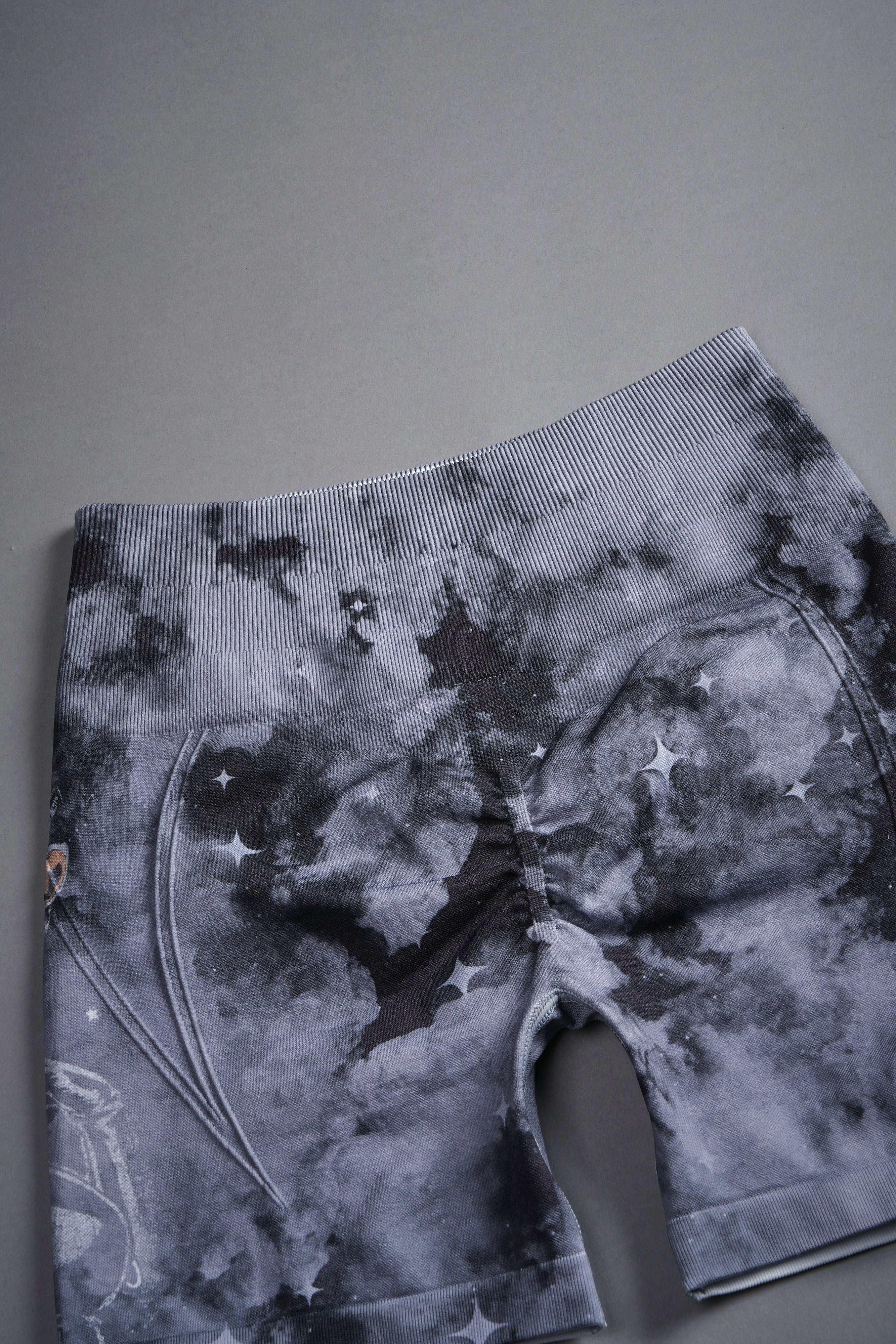 Catwoman Everson Seamless "Huxley" Shorts in Nirvana Gray Starry Clouds