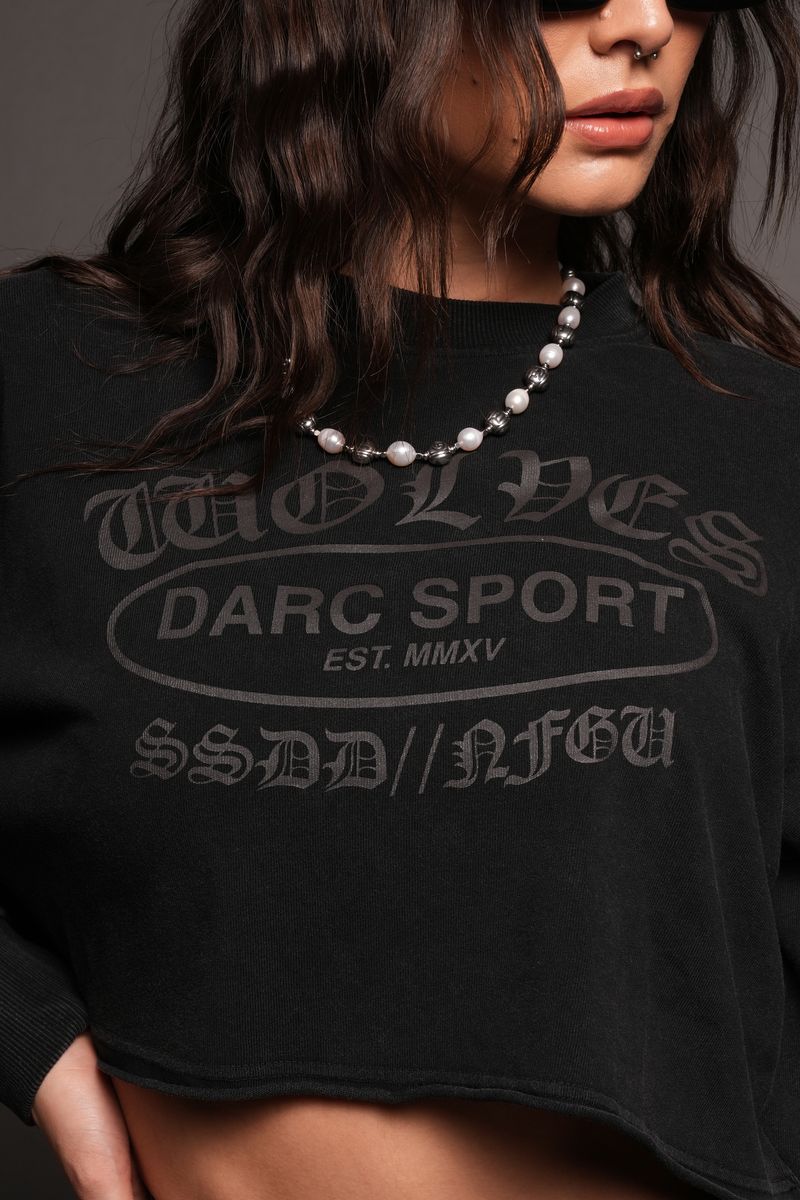 Darc Emblem Premium Oversized Cropped Ls Tee In Black