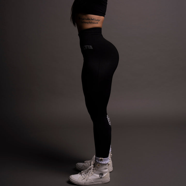 Loyalty V3 "Everson Seamless" Scrunch Leggings in Black