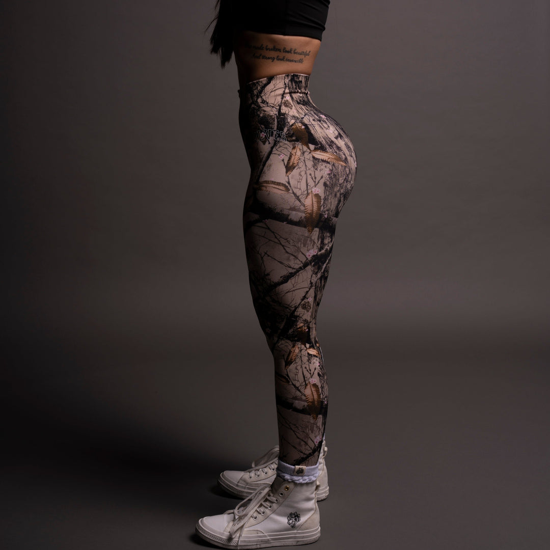 Loyalty V3 "Everson Seamless" Scrunch Leggings in Cherry Blossom Woodland Camo