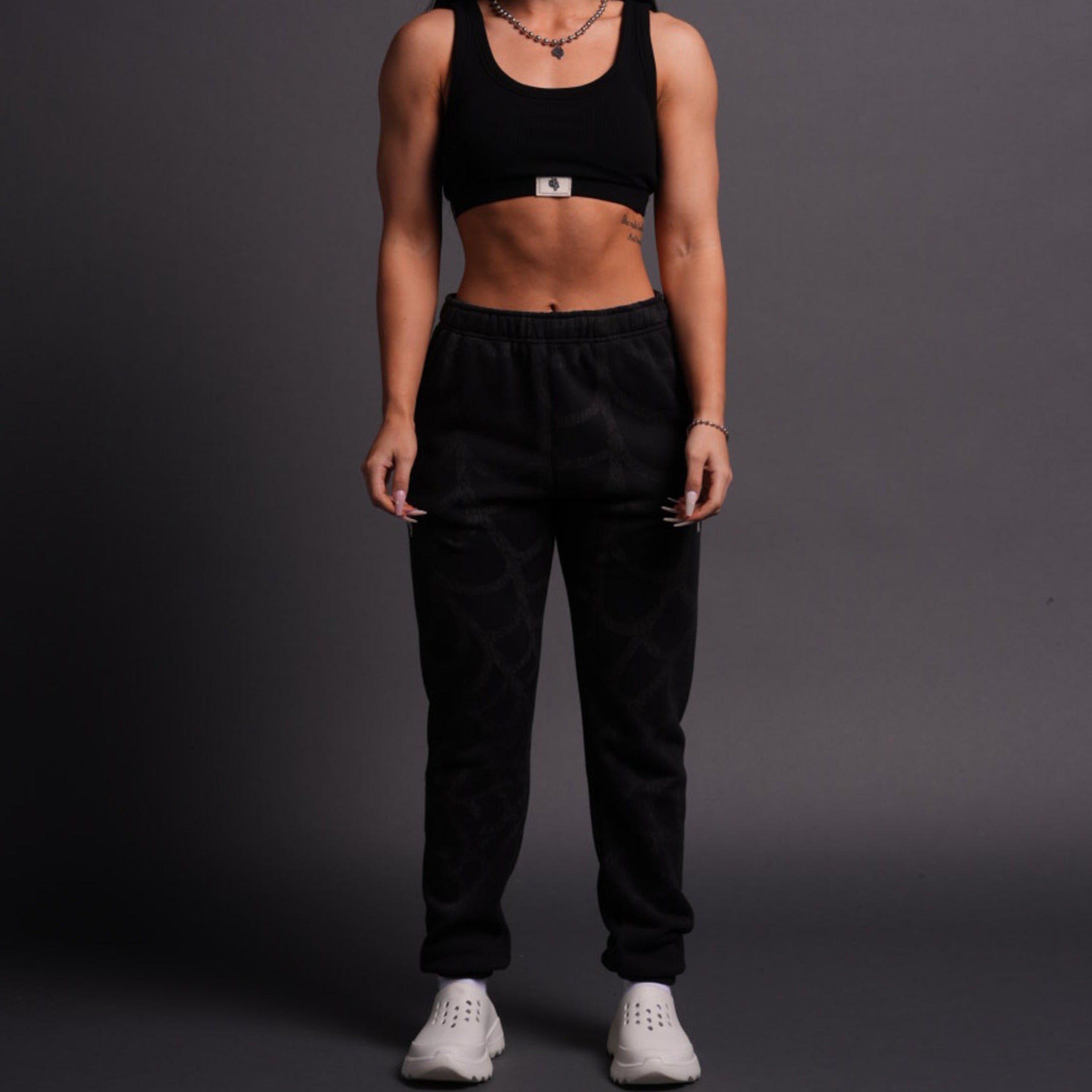 Symbiote Web She Post Longe Sweats in Black