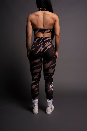 Wolf Kanji "Everson Seamless" Scrunch Leggings in Purple Dusk Native Camo