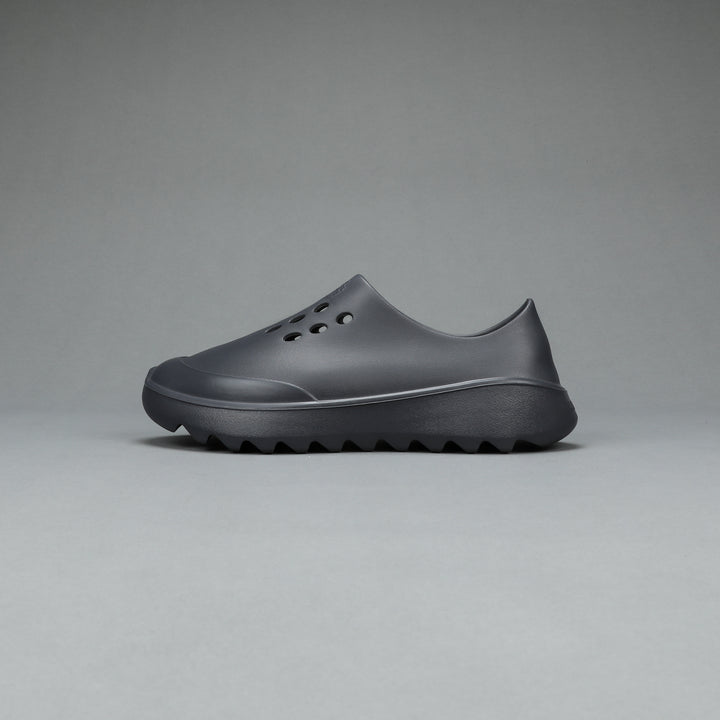 Hanzo Shoe in Charcoal