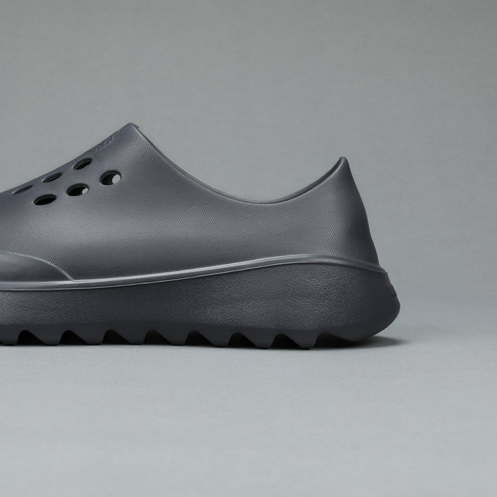 Hanzo Shoe in Charcoal