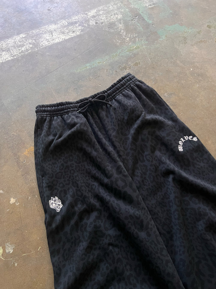 Always Oversized Omen Sweat Pants in Charcoal Leopard