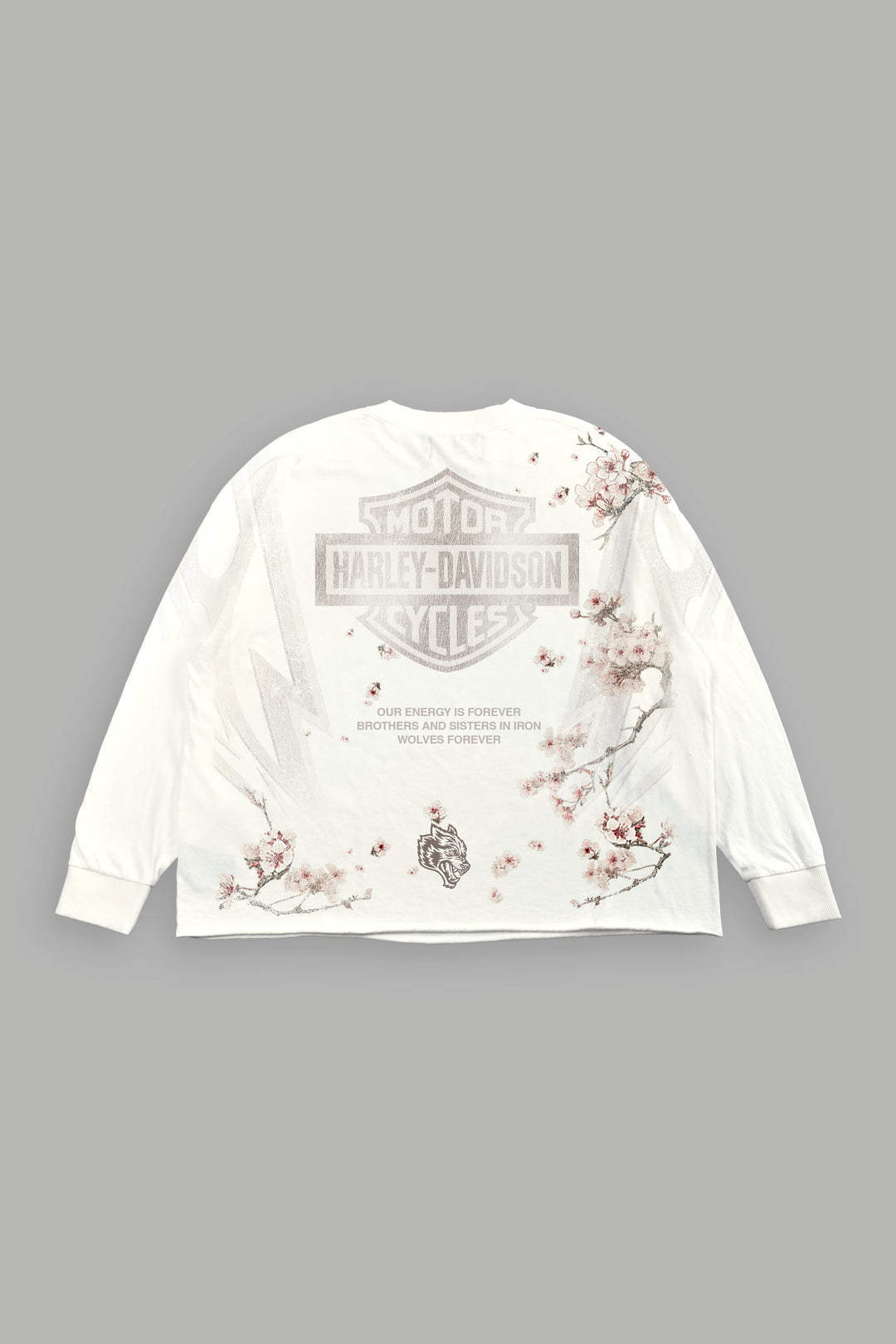 Iron Sakura Grunge Mid Length Raw Hem Ls Tee in White