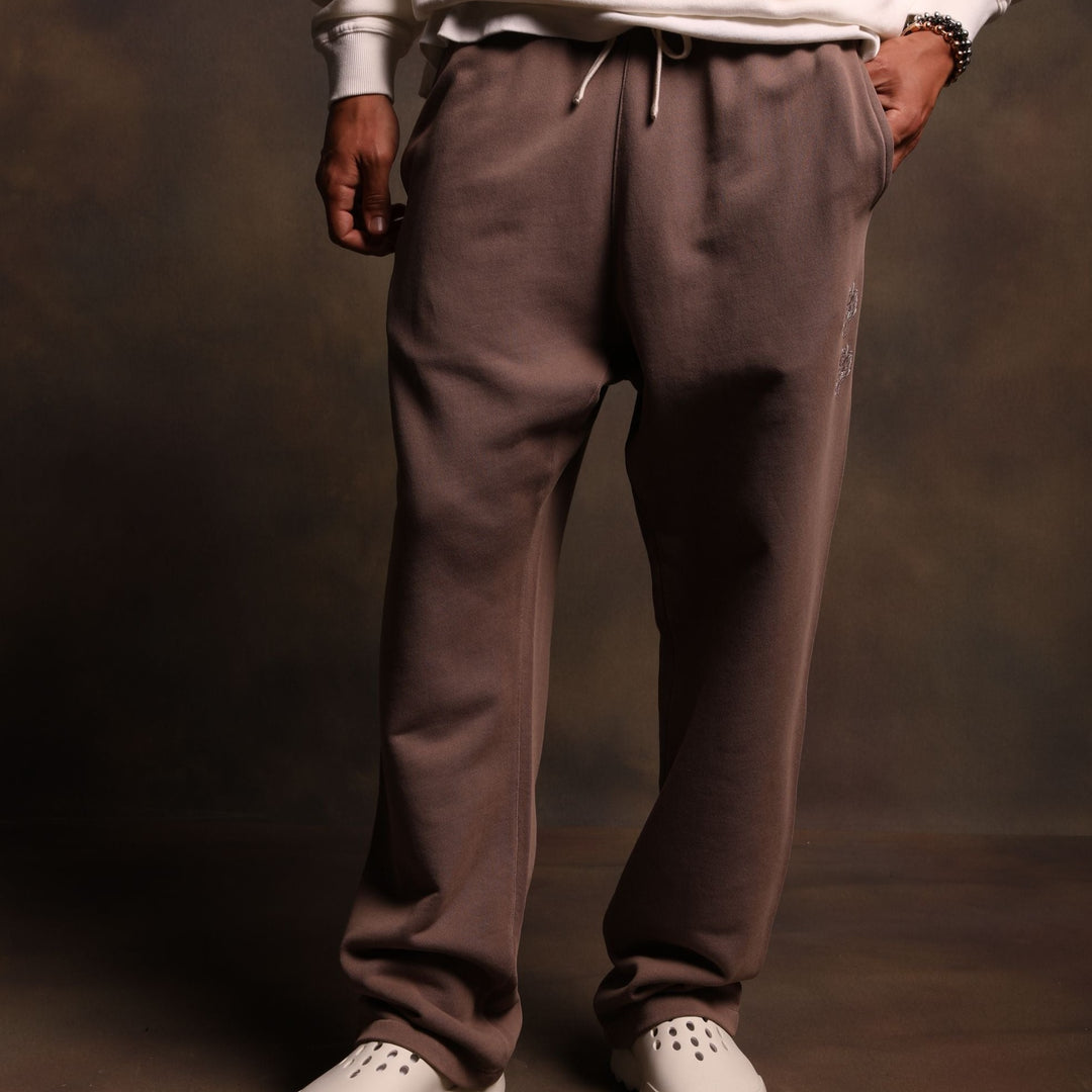 Quad Wolf Bigelow Sweats in Mojave Brown