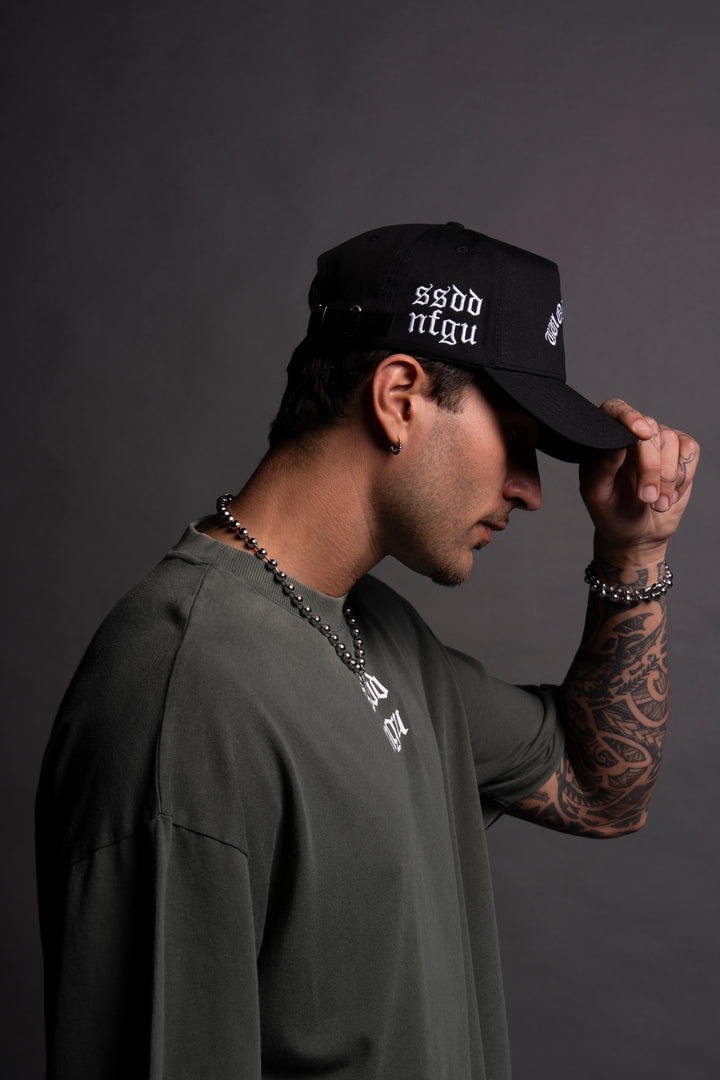 Glory 5 Panel Hat in Black