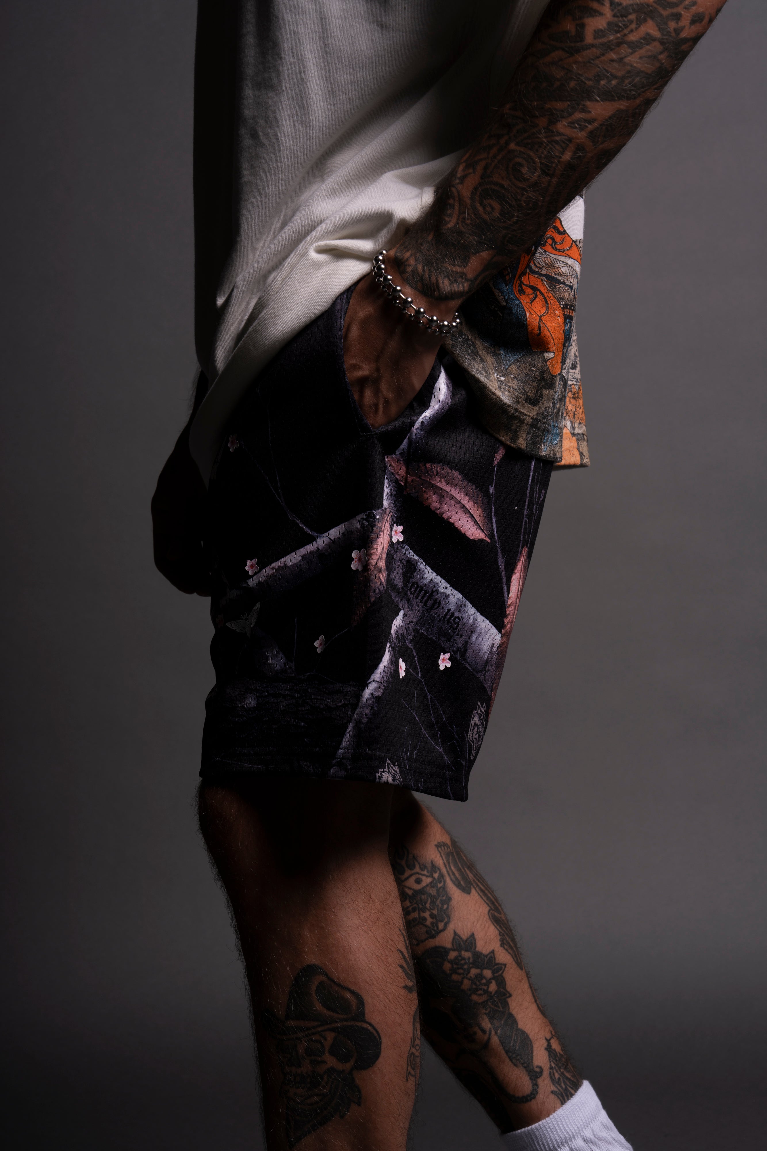 Freedom Mesh Shorts in Darc Woodland Camo