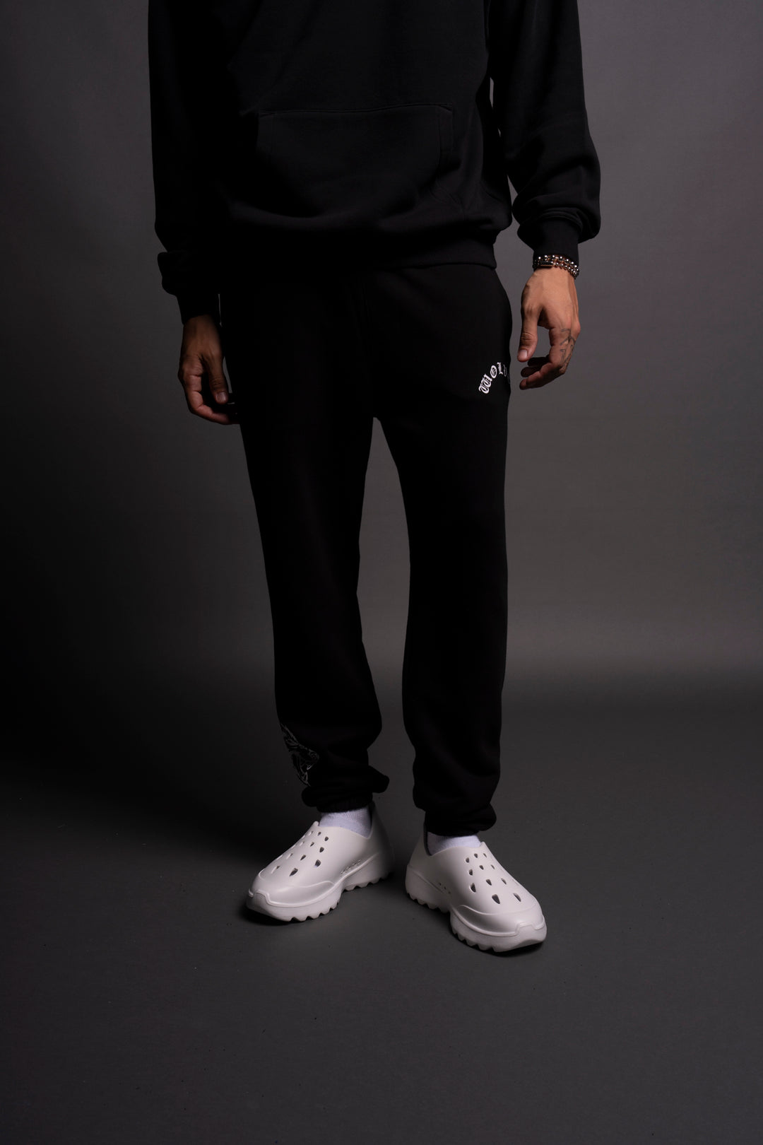 Chopper Wolf Post Lounge Sweats in Black