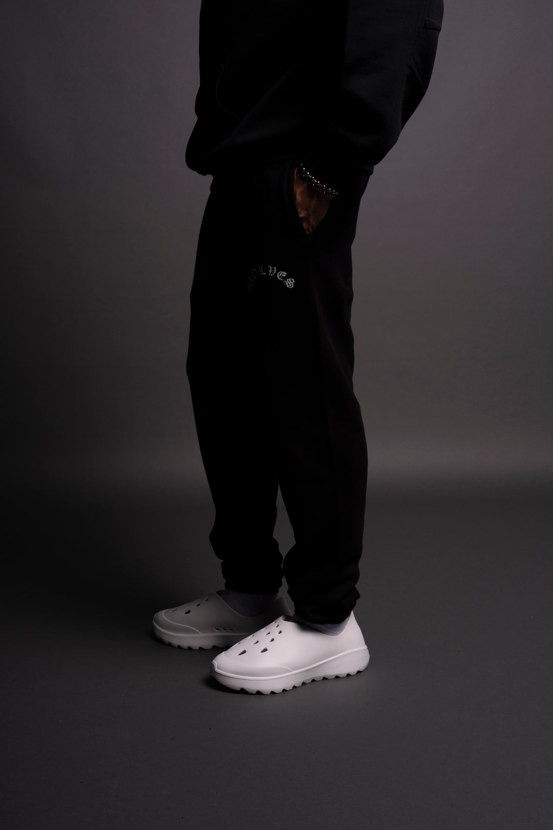 Chopper Wolf Post Lounge Sweats in Black