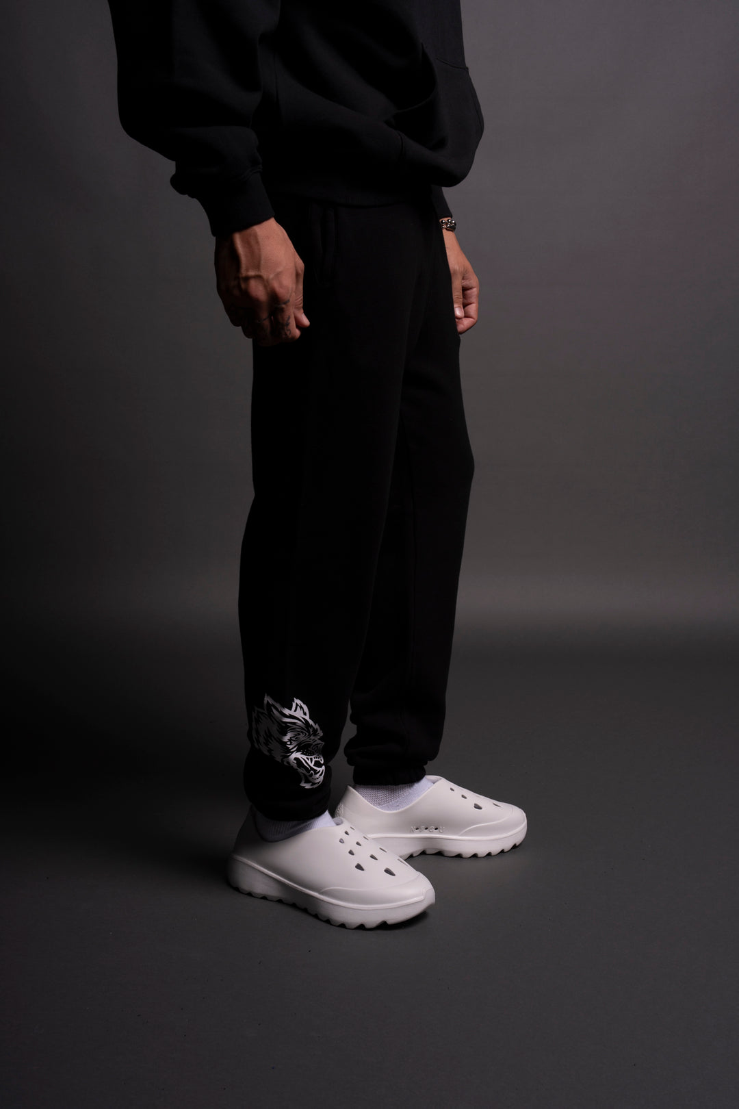 Chopper Wolf Post Lounge Sweats in Black