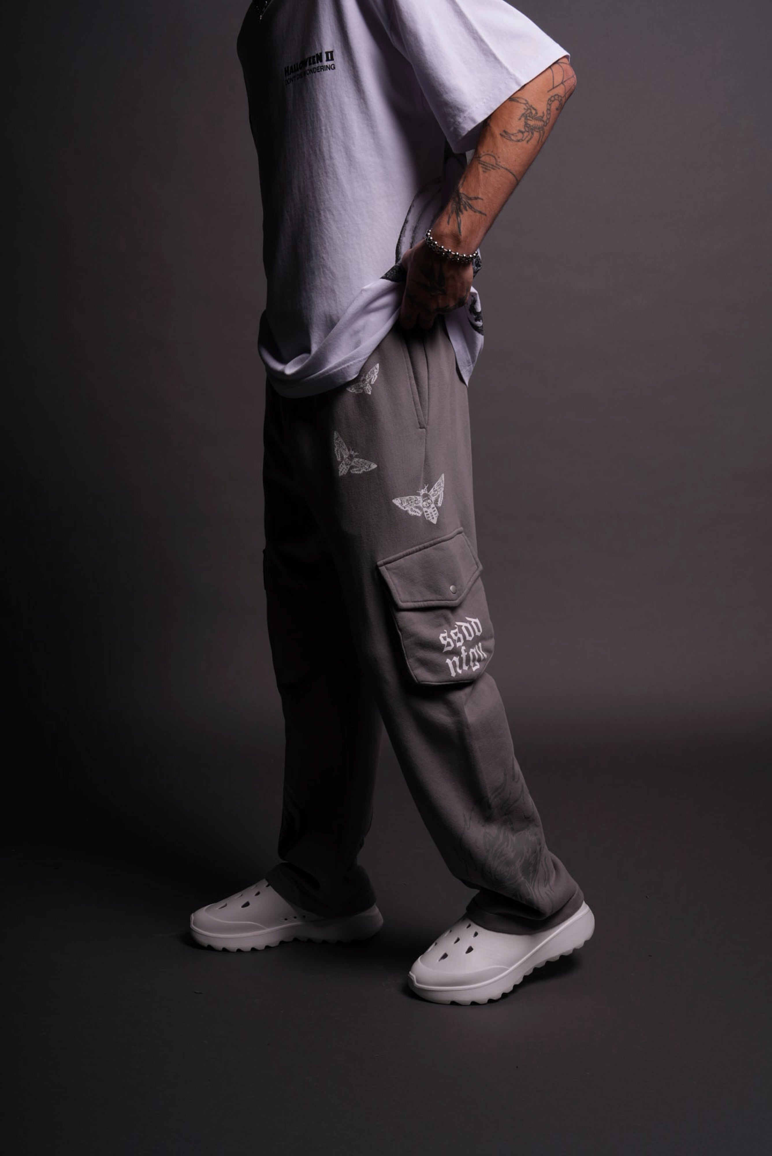 He's Coming Back Bigelow Cargo Sweat Pants in Dove Gray