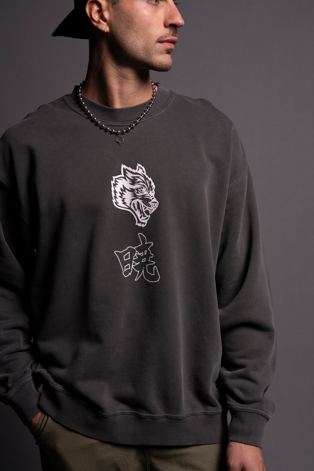 Akatsuki London Crewneck in Wolf Gray