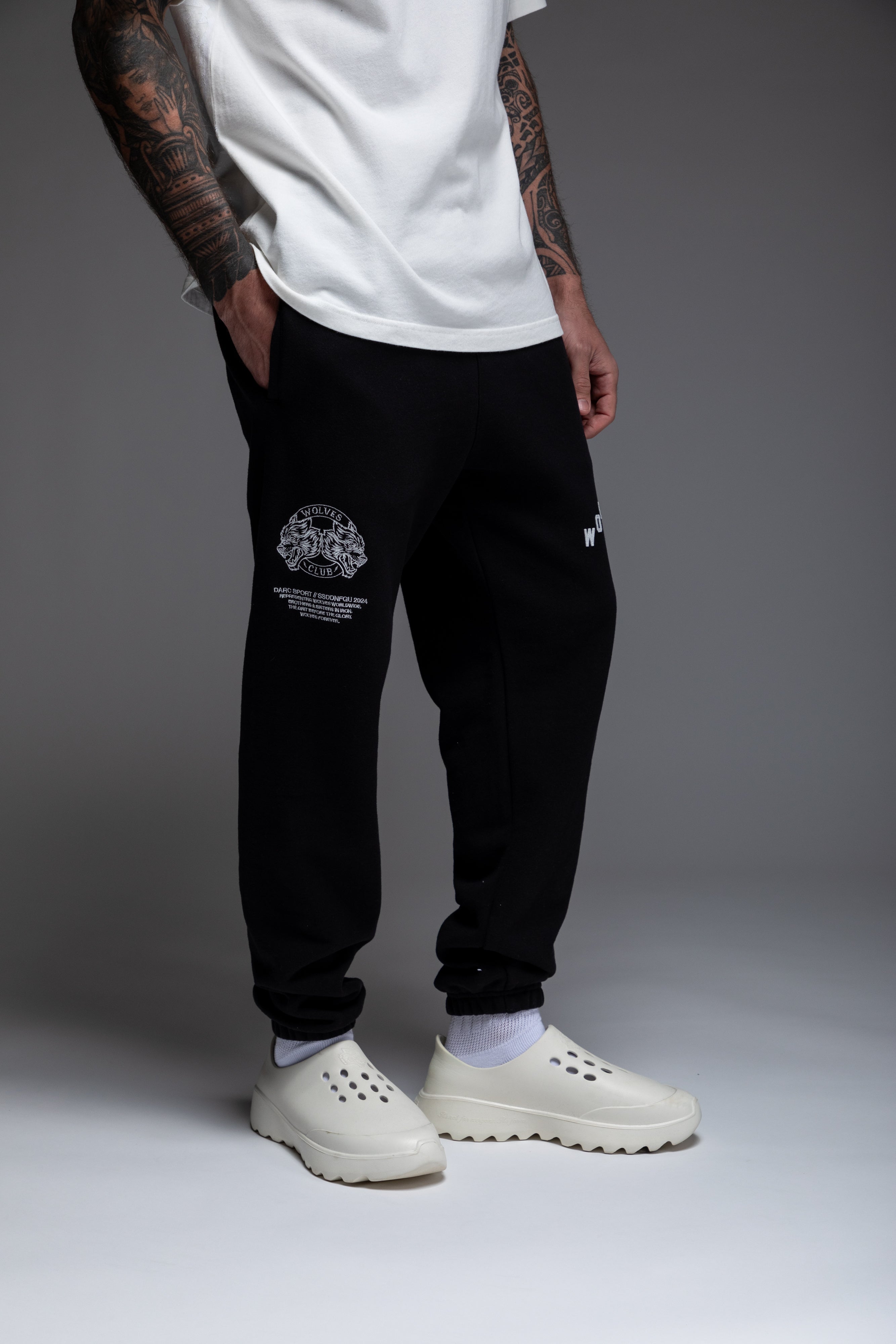 Black discount pyramid sweatpants