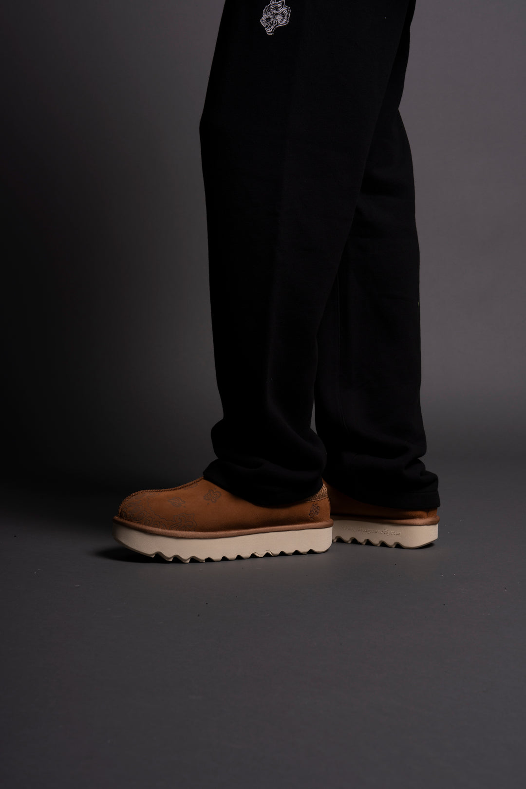 Western Mammoth Mule in Brown