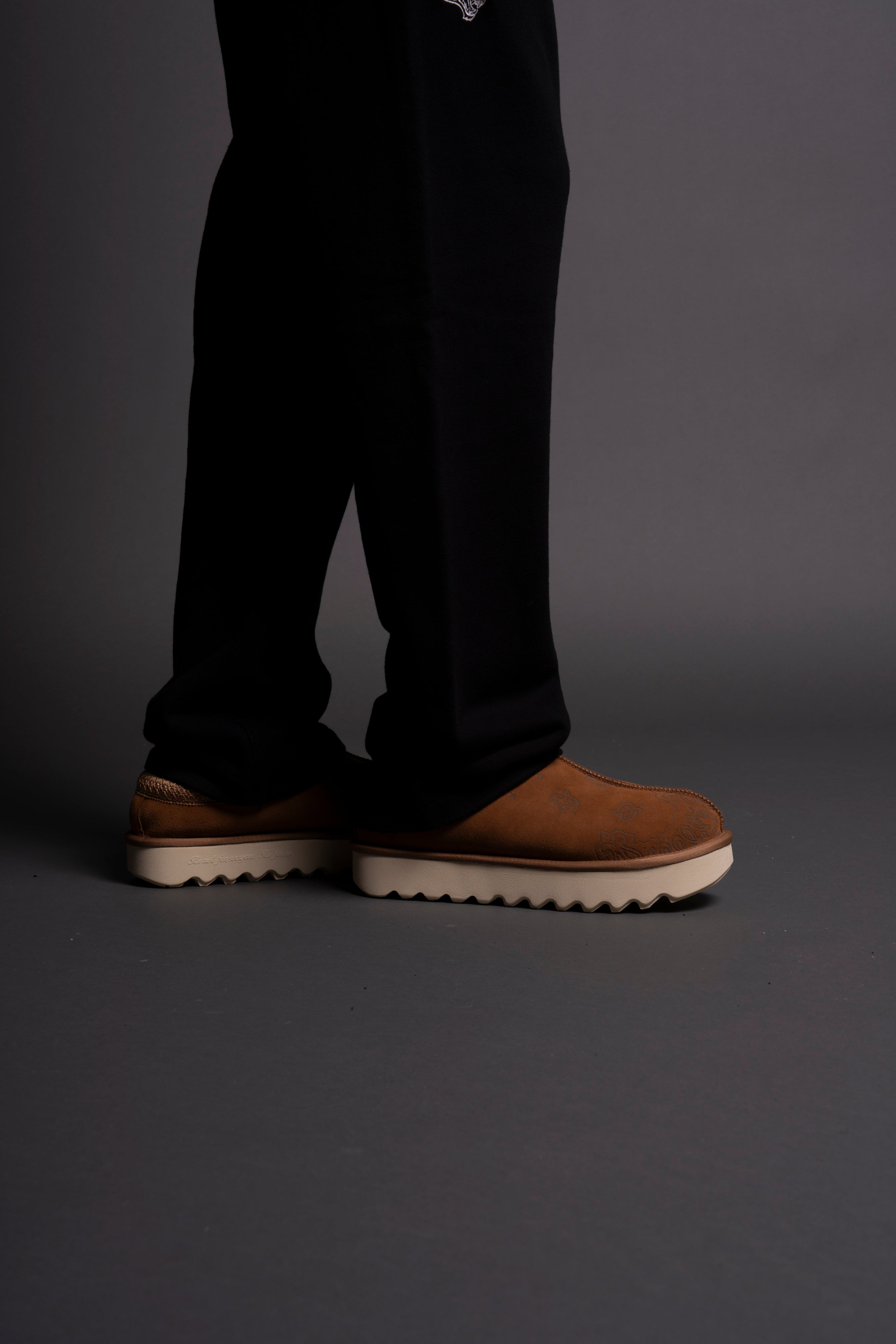 Western Mammoth Mule in Brown