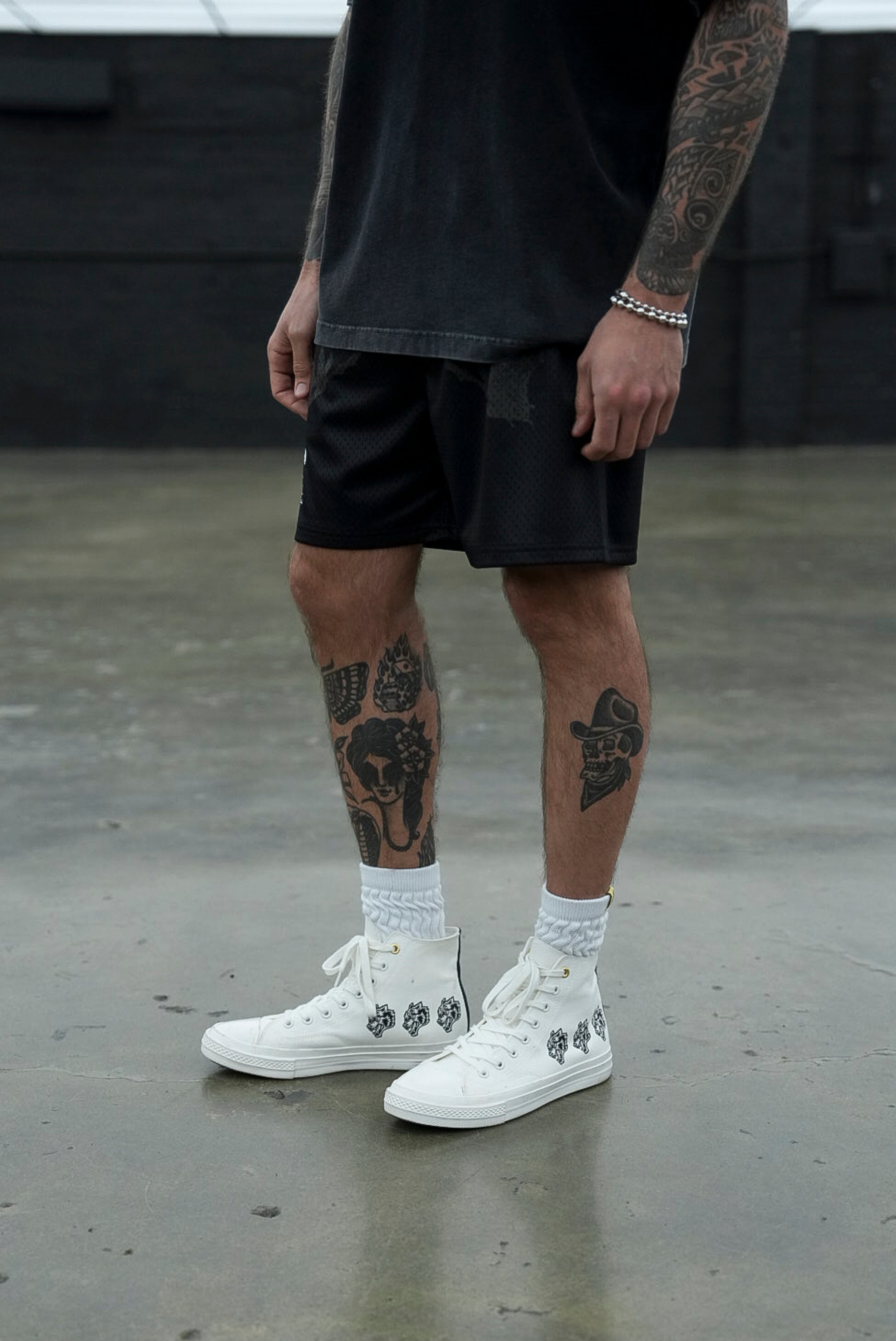 Darc Cave Mesh Shorts in Black
