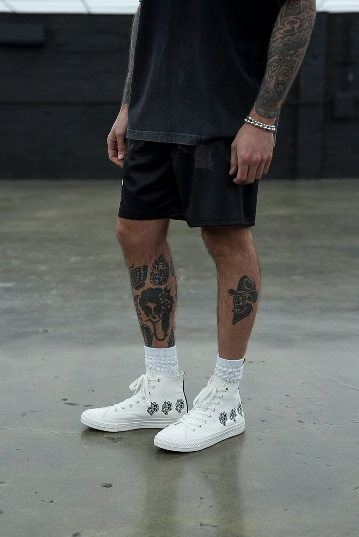Darc Cave Mesh Shorts in Black