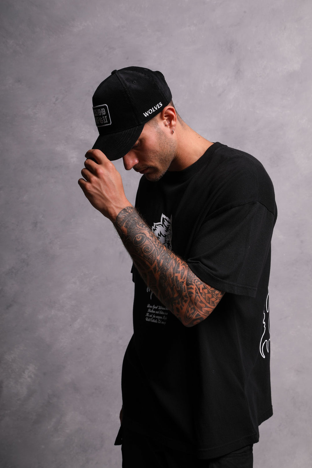SSDD Corduroy 5 Panel Hat in Black