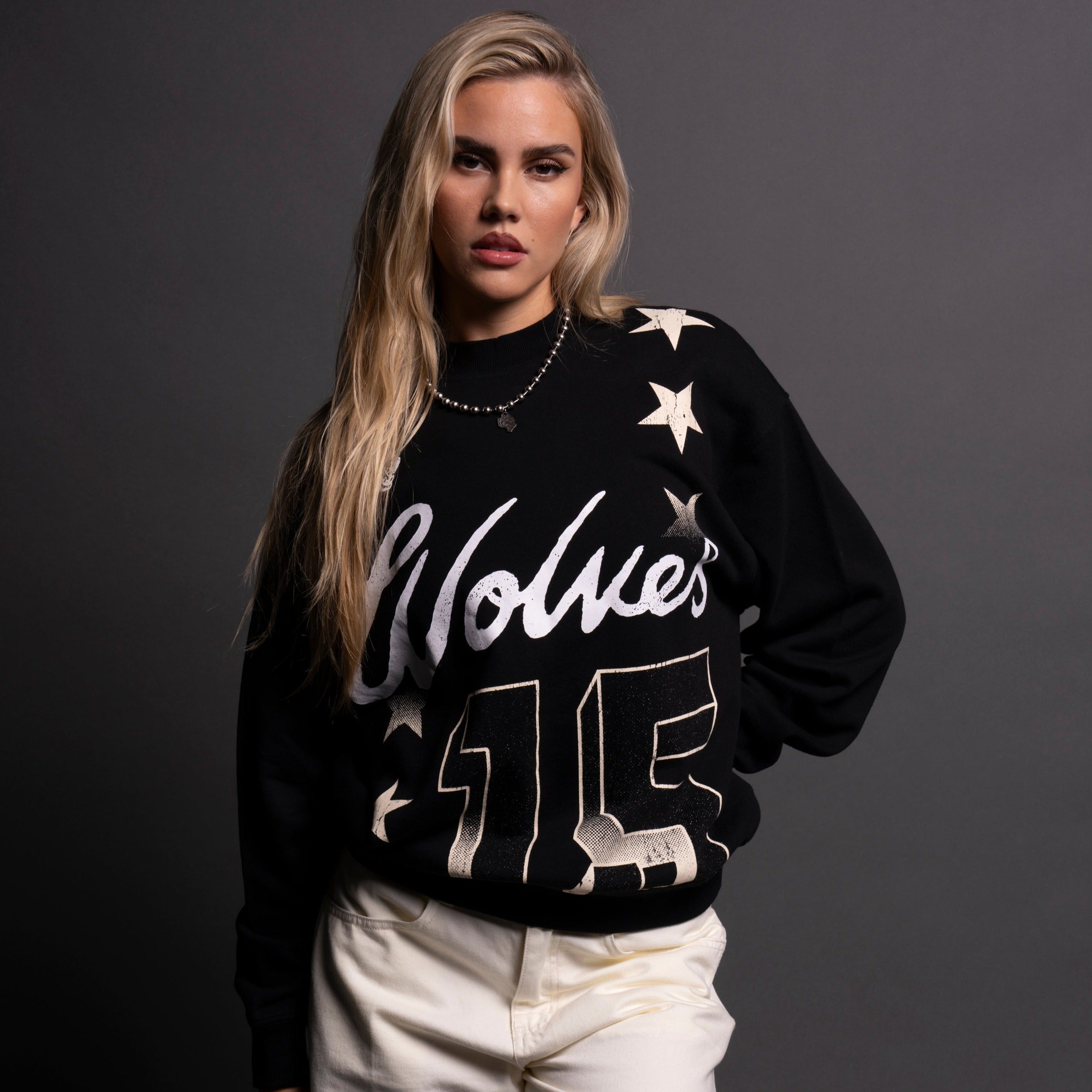 ダルクスポーツ　Alpha Wolf London Crewneck Wolves Forever London Crewneck in Black/Pink – DarcSport